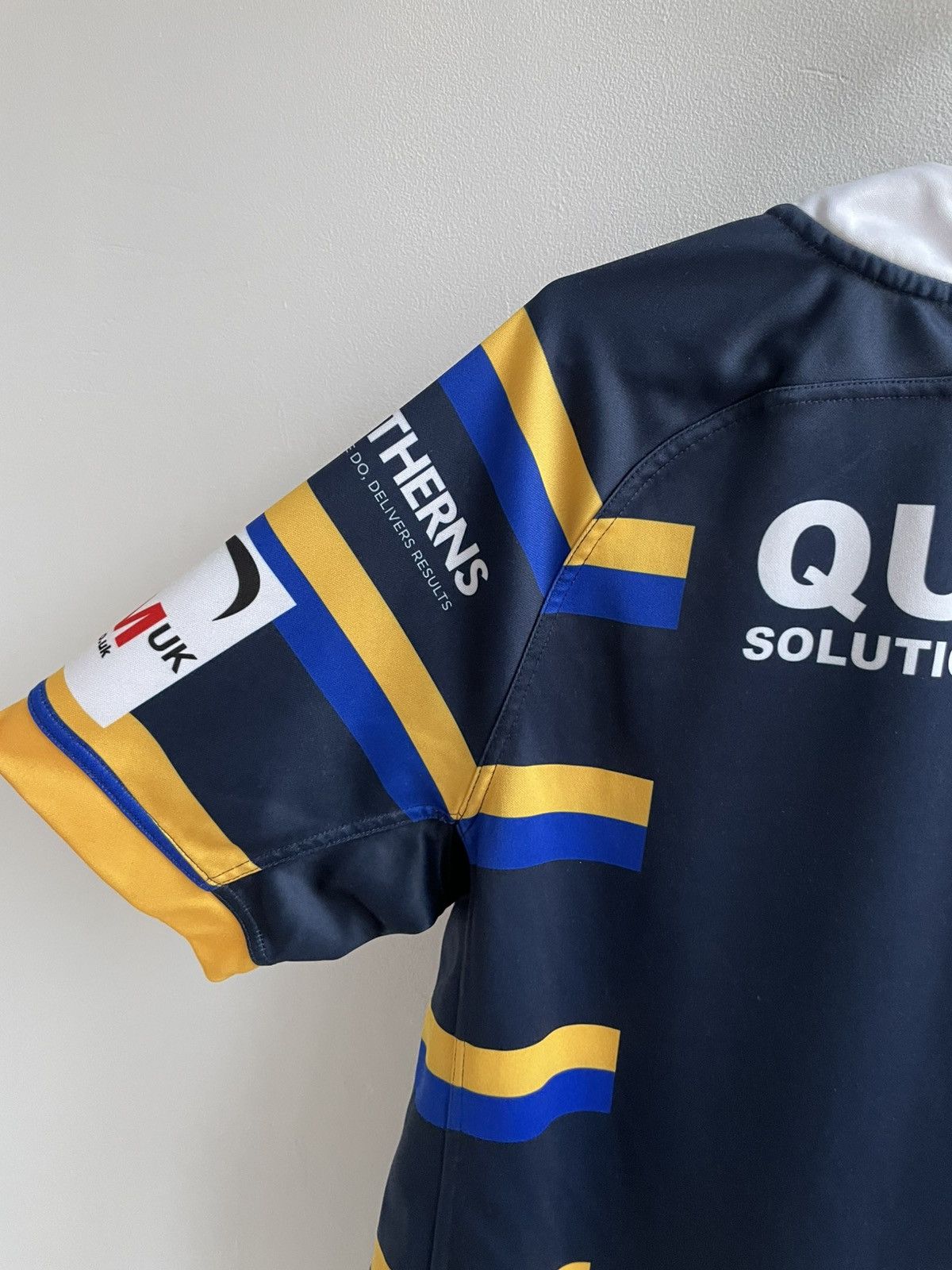 Vintage Leeds Rhinos Vintage Home Rugby Shirt Jersey ISC Size US L / EU 52-54 / 3 - 12 Thumbnail