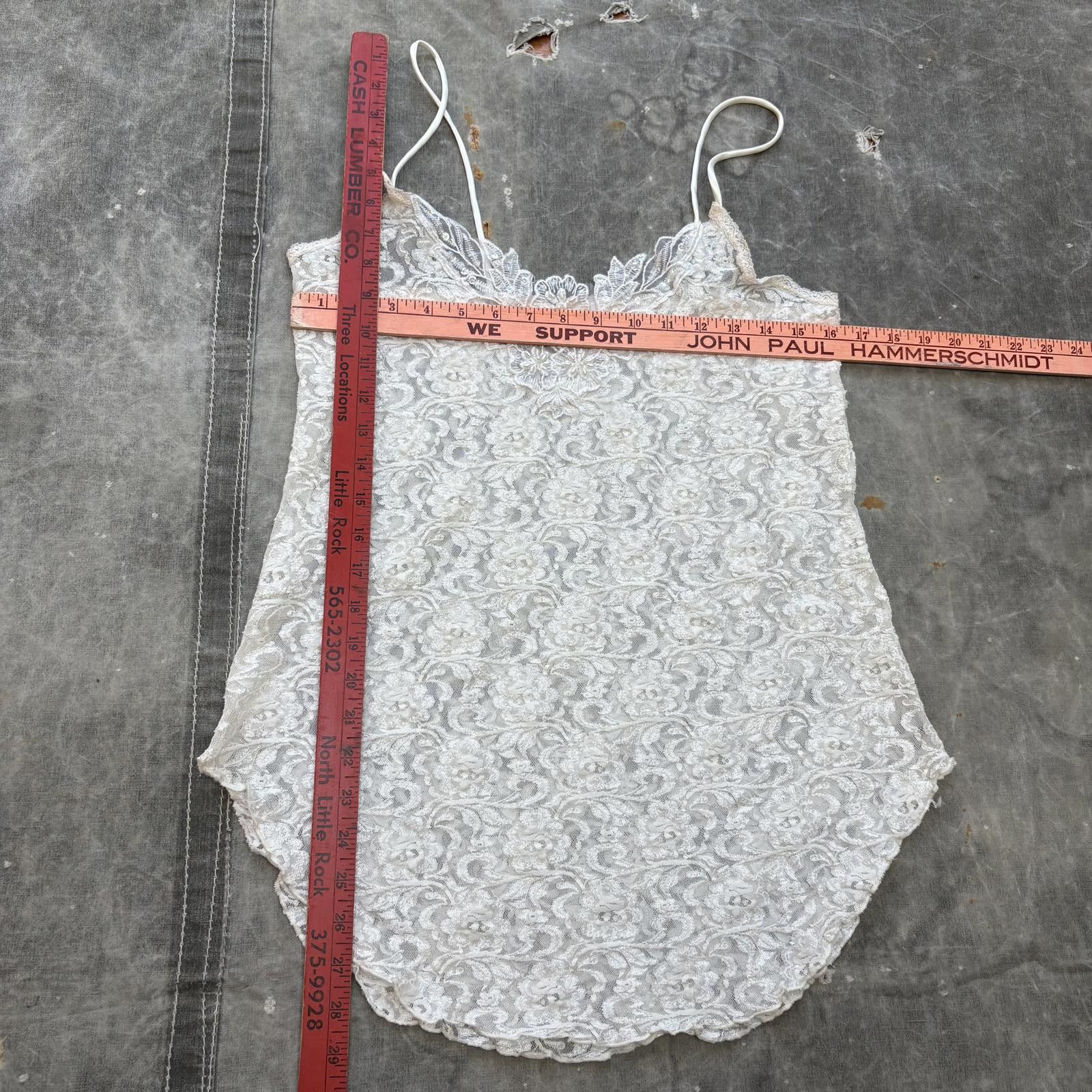 Vintage Vintage 80s 90s Beaded Floral Lace Semi-Sheer Camisole Top Size M / US 6-8 / IT 42-44 - 2 Thumbnail