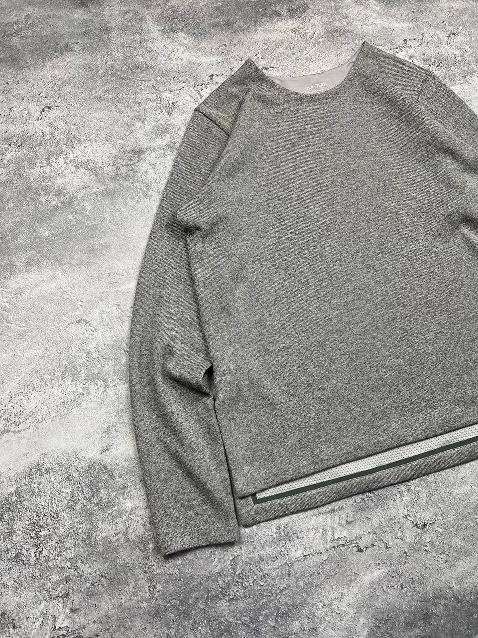 Arc'teryx Vintage Arc'teryx Sweatshirt GorpCore Small Logo Size M / US 6-8 / IT 42-44 - 2 Thumbnail