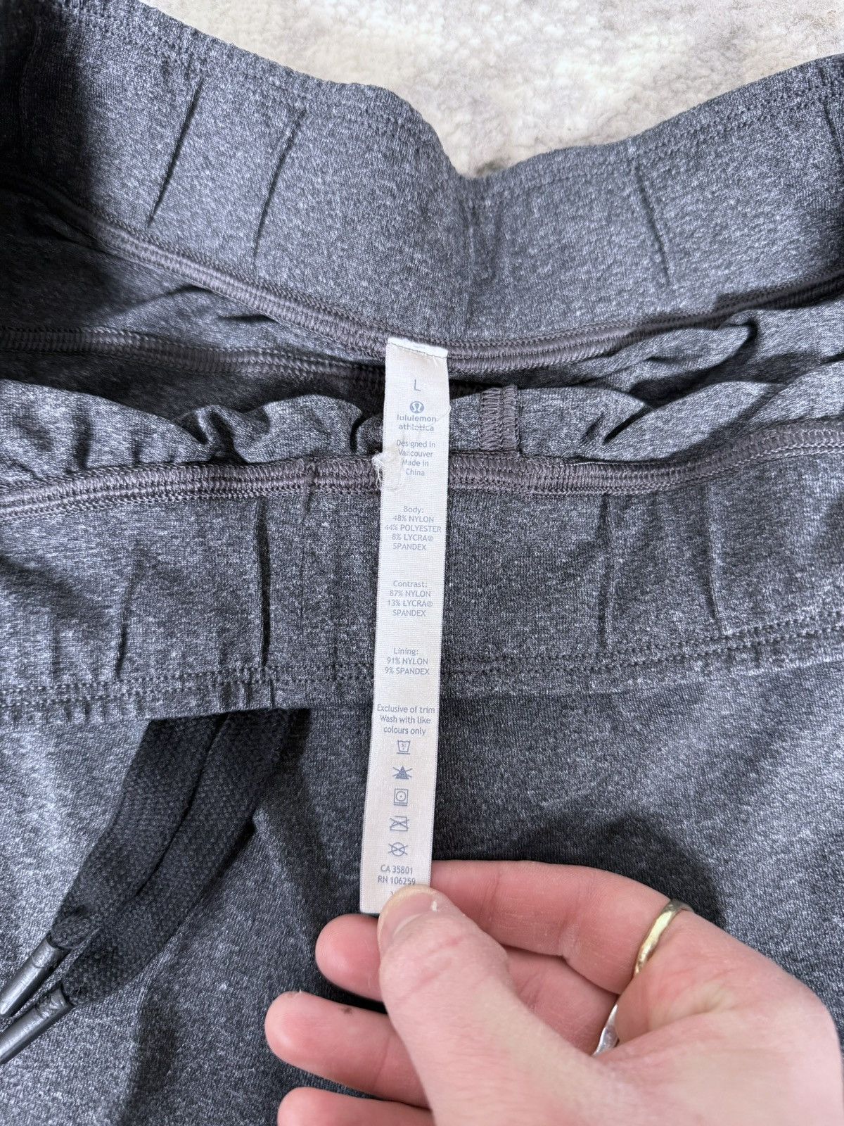 Lululemon Lululemon Athletic Gym Gray Shorts Size US 36 / EU 52 - 3 Thumbnail