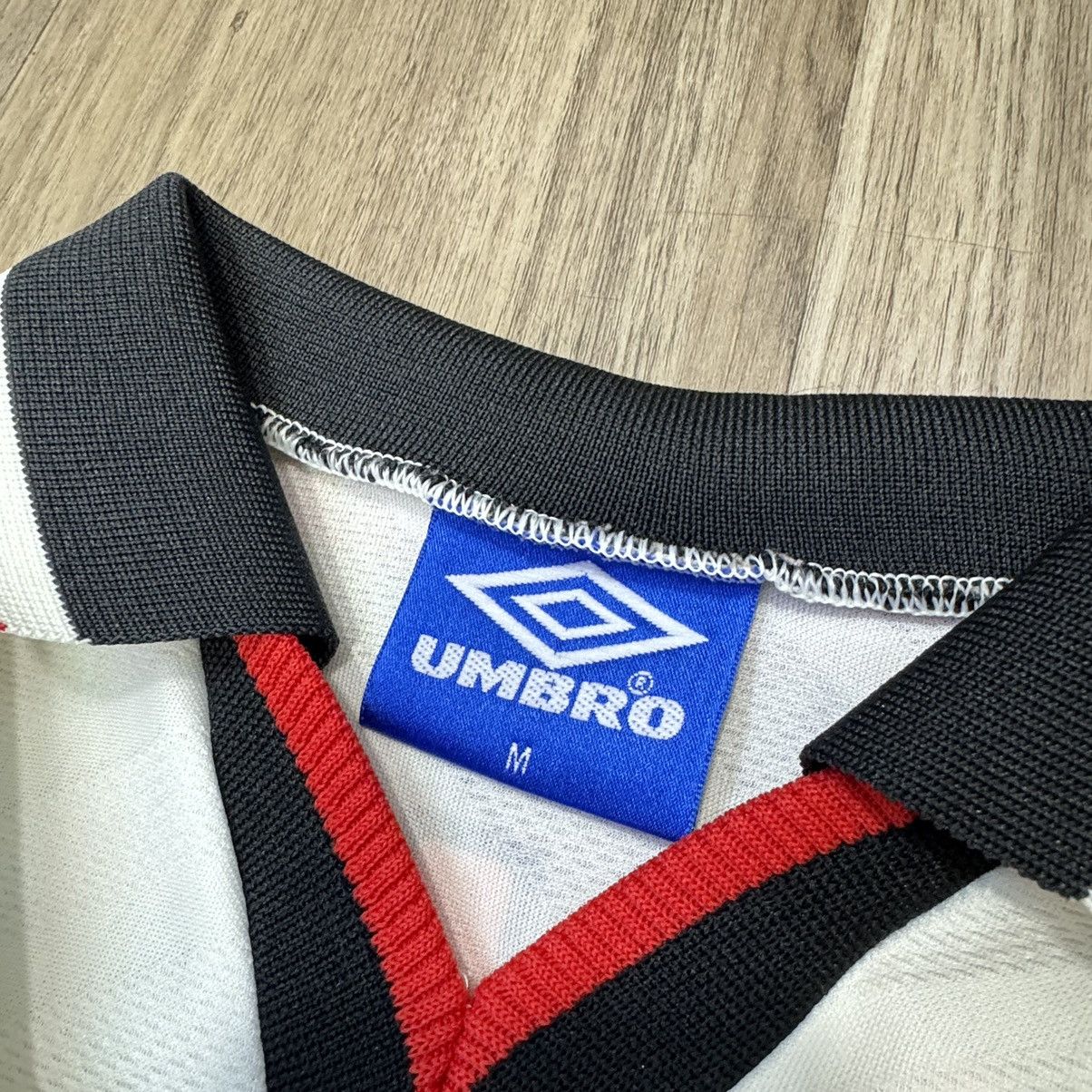 Umbro Manchester United 96/97 away shirt #4 May Size US M / EU 48-50 / 2 - 8 Thumbnail