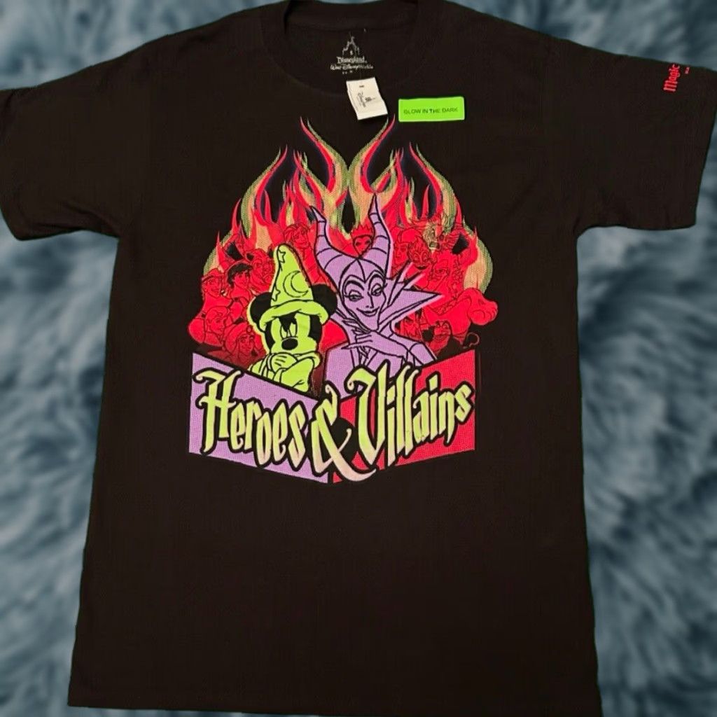 Disney VINTAGE Disney World Mickey Mouse Villains Halloween Shirt Mens Small Black 2014 Fantasmic New NWT Size US S / EU 44-46 / 1 - 1 Thumbnail