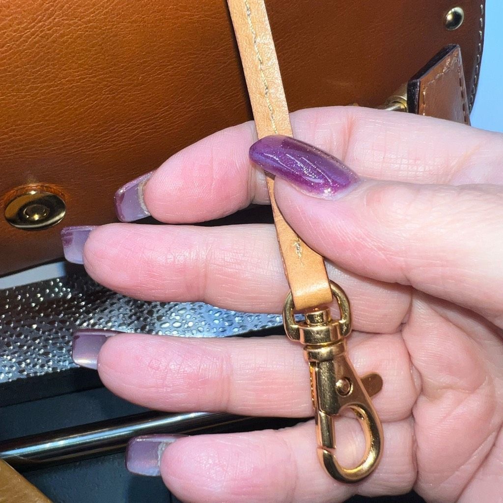 Michael Kors Michael Michael Kors Vintage Saddle Leather Handbag with Dust Bug Size ONE SIZE - 15 Thumbnail