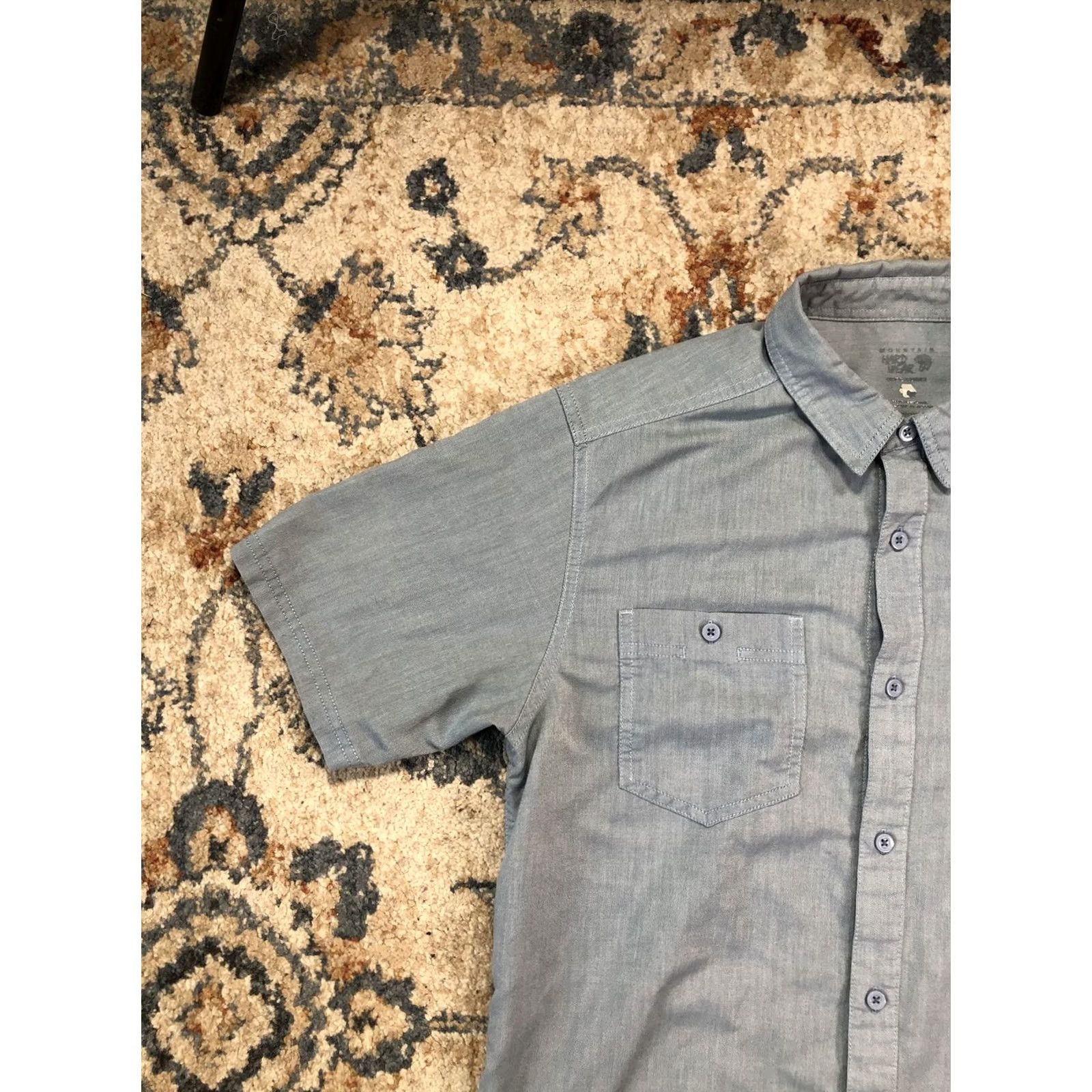 Mountain Hardwear Mountain Hardwear Shirt Mens Medium Blue Chambray Short Sleeve Button Up Casual Size US M / EU 48-50 / 2 - 3 Thumbnail