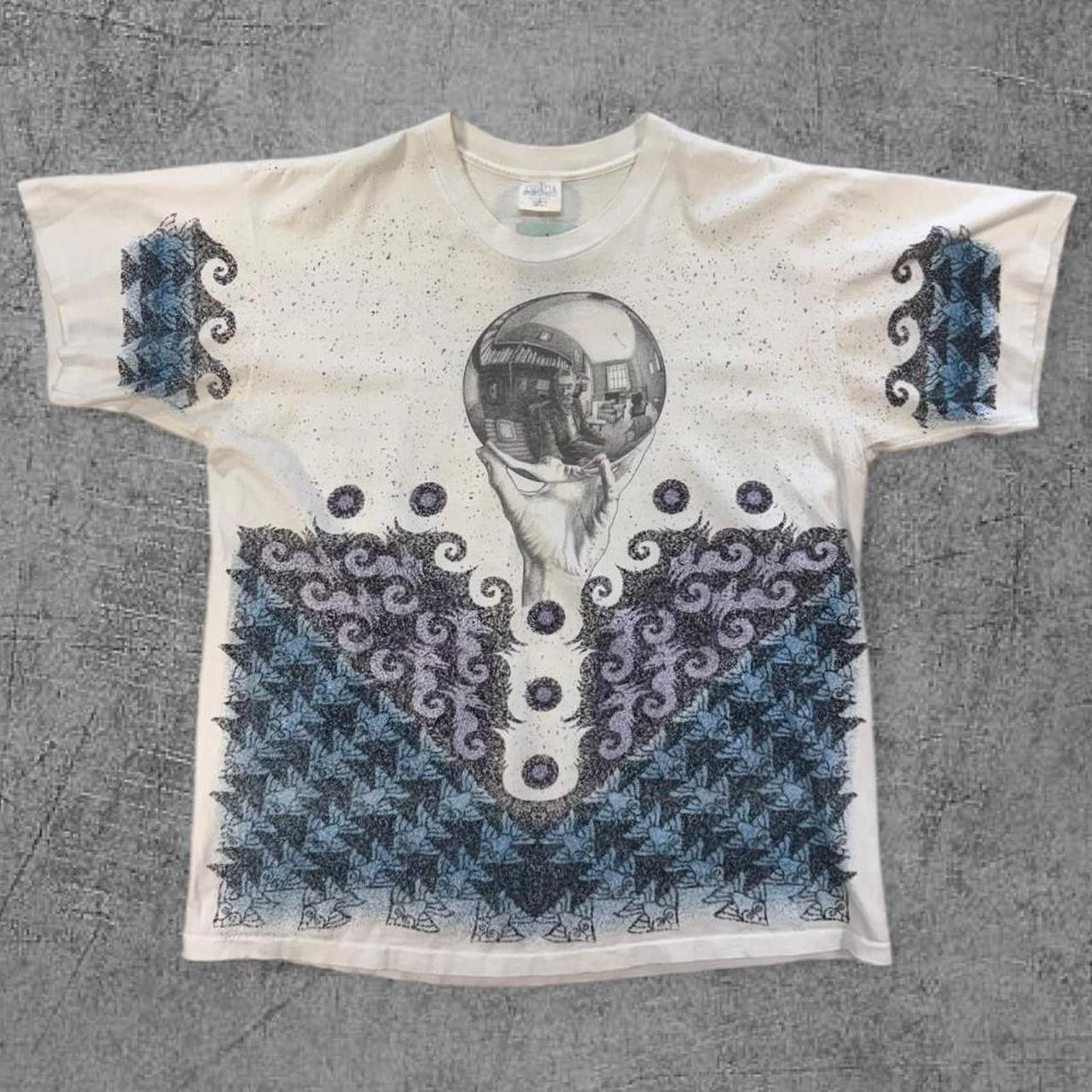 Vintage Vintage 1990s MC Escher All Over Print Art Tee Size US XL / EU 56 / 4 - 1 Thumbnail