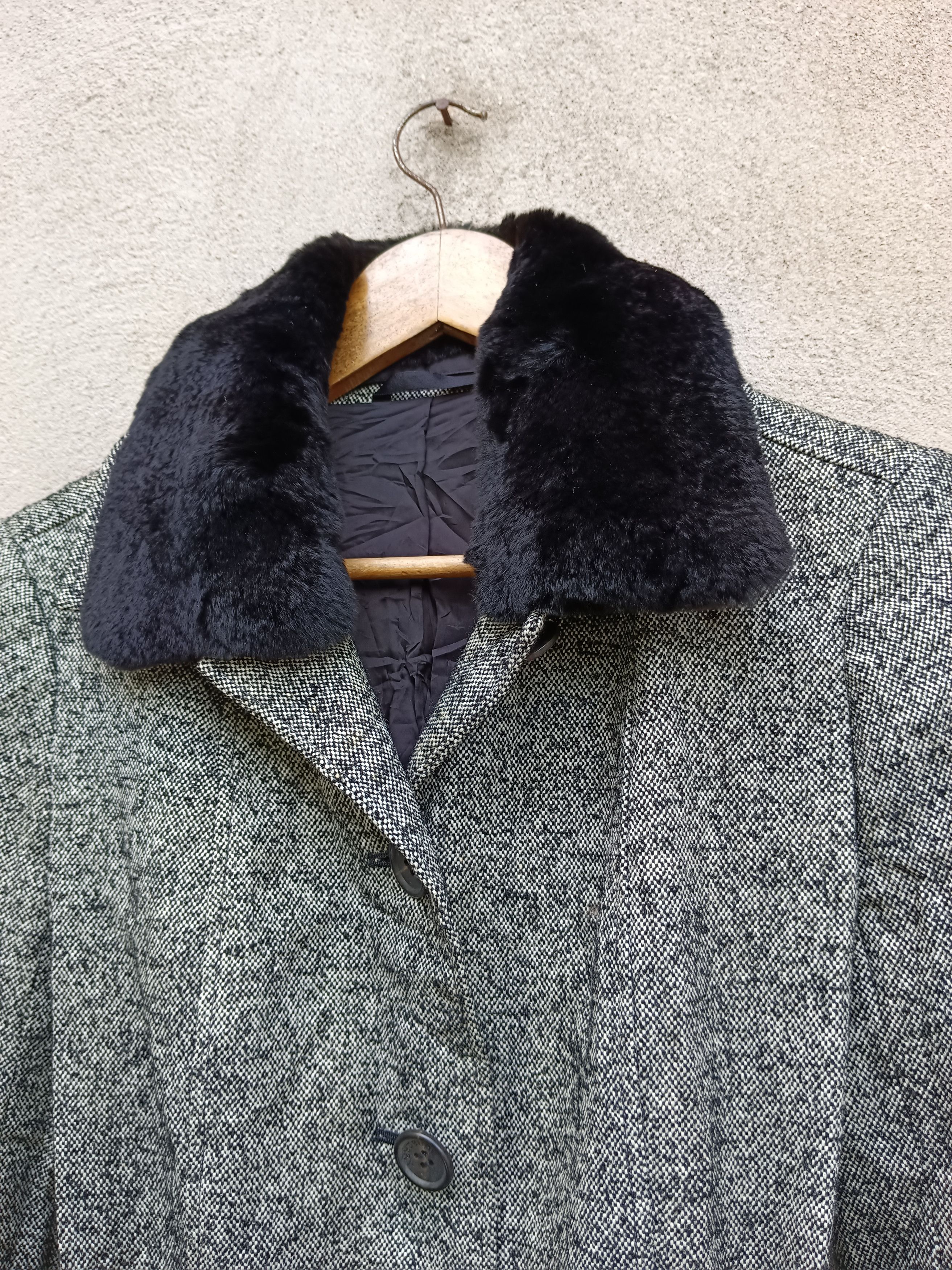 Burberry Vintage Burberry Fur Collar jacket Size US S / EU 44-46 / 1 - 4 Thumbnail