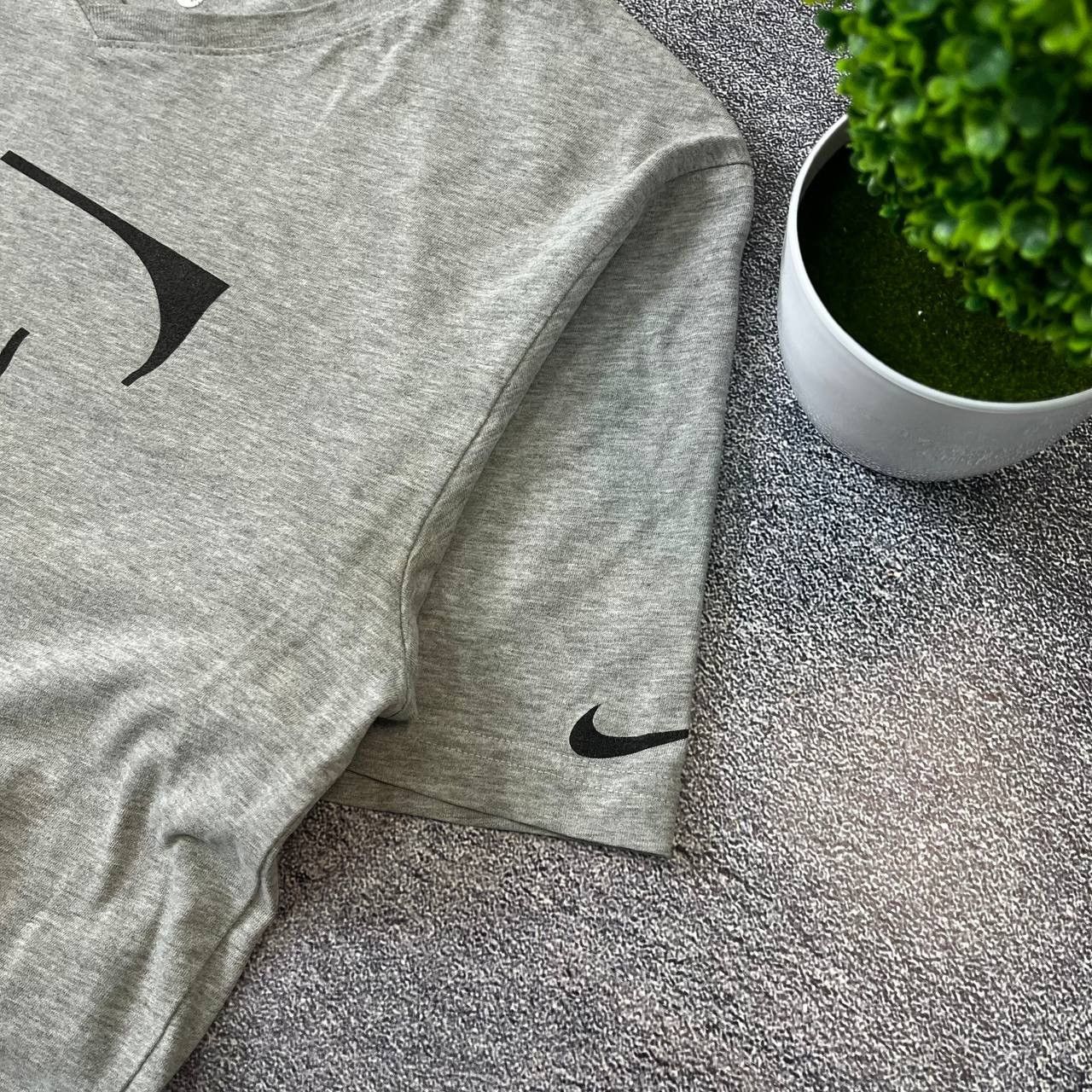 Nike × Vintage Vintage Grey Nike Roger Federer RF T-Shirt Y2K Tennis Size US M / EU 48-50 / 2 - 6 Thumbnail