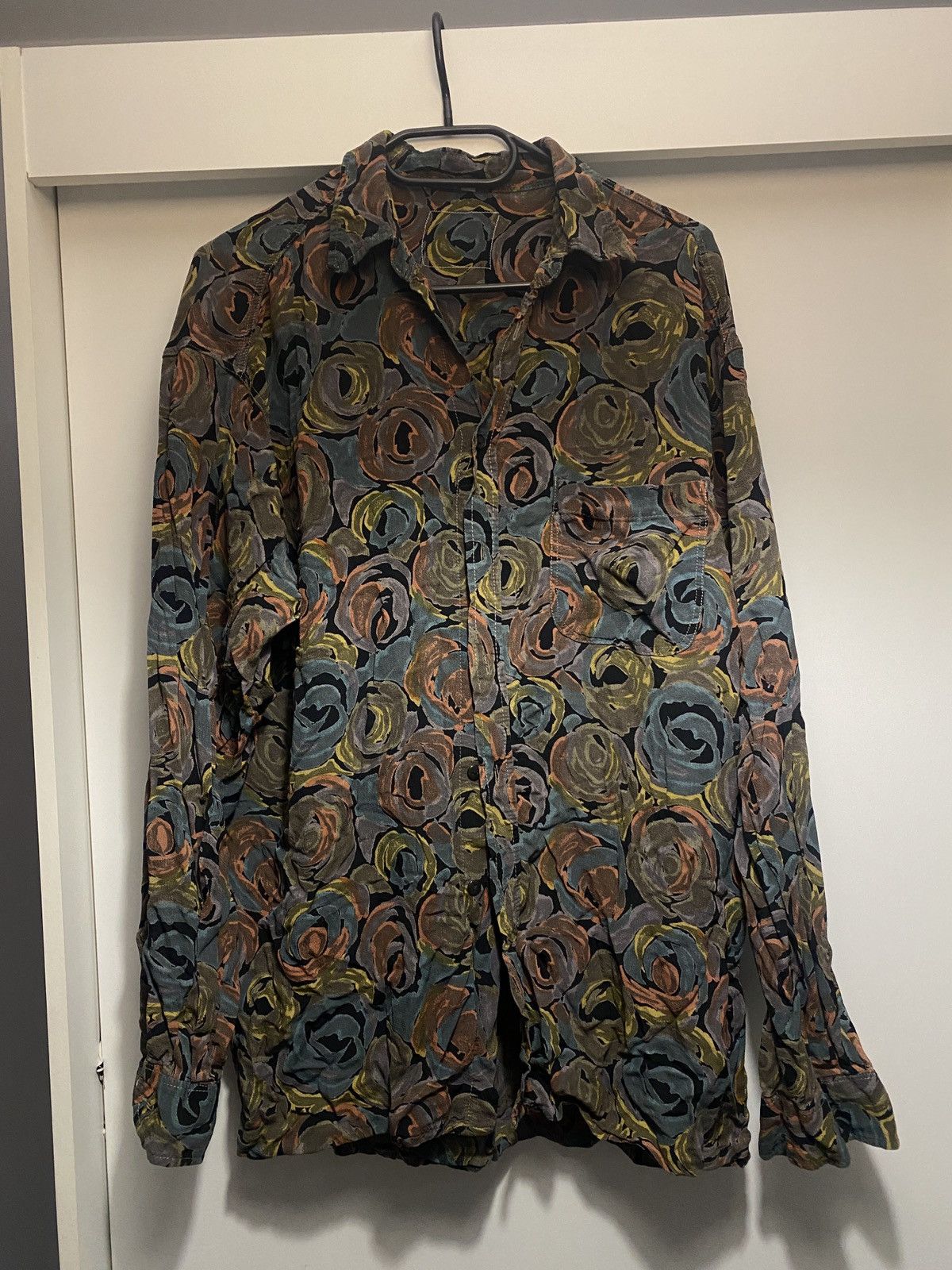 Vintage Vintage abstract roses viscose shirt button up Size US L / EU 52-54 / 3 - 1 Thumbnail