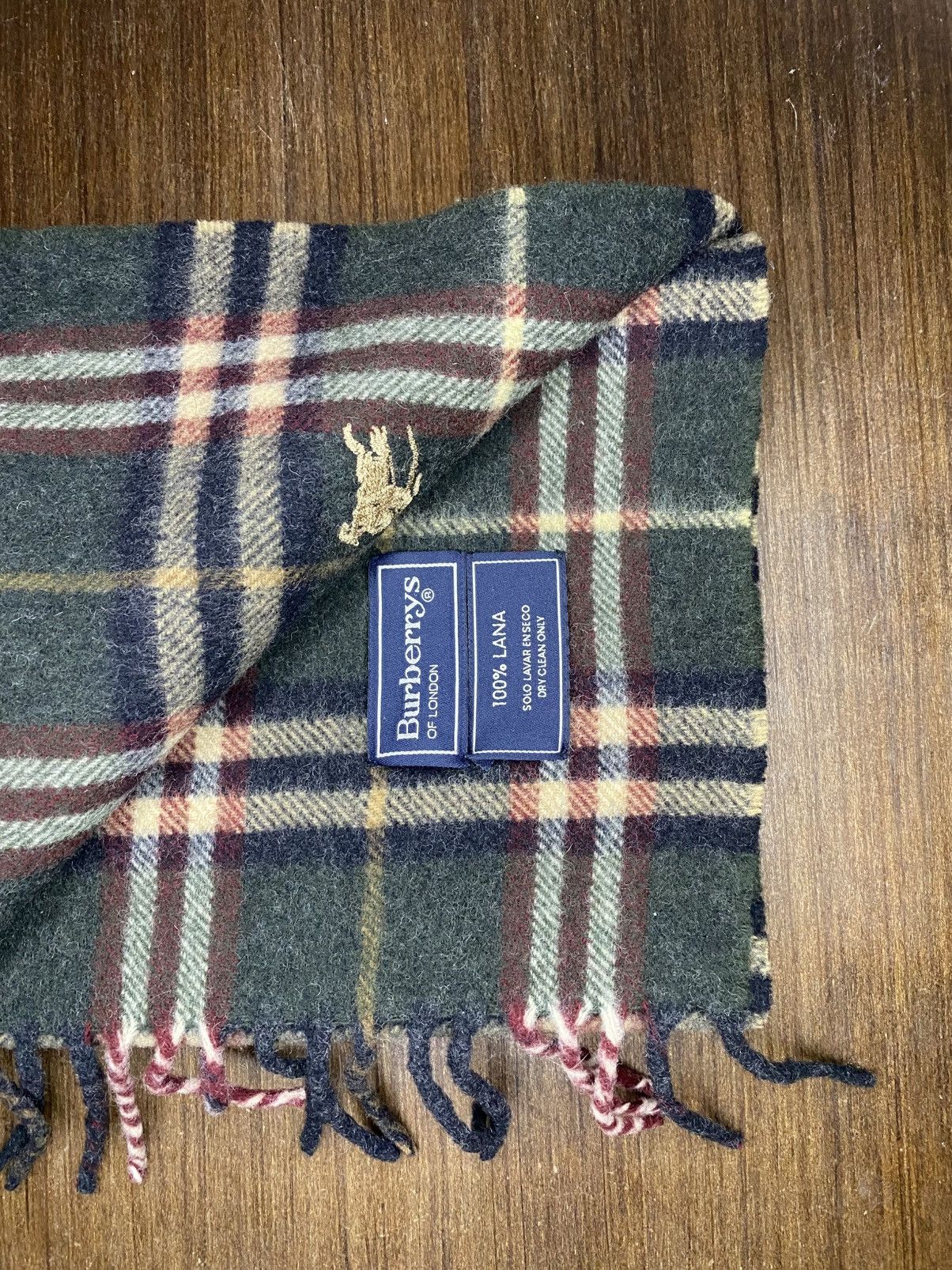 Burberry Scarf Burberry Size ONE SIZE - 6 Thumbnail