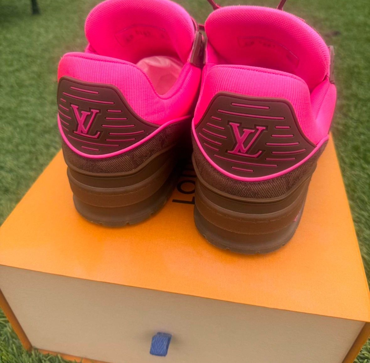 Louis Vuitton Louis Vuitton Pink Trainers Size US 10 / EU 43 - 4 Thumbnail