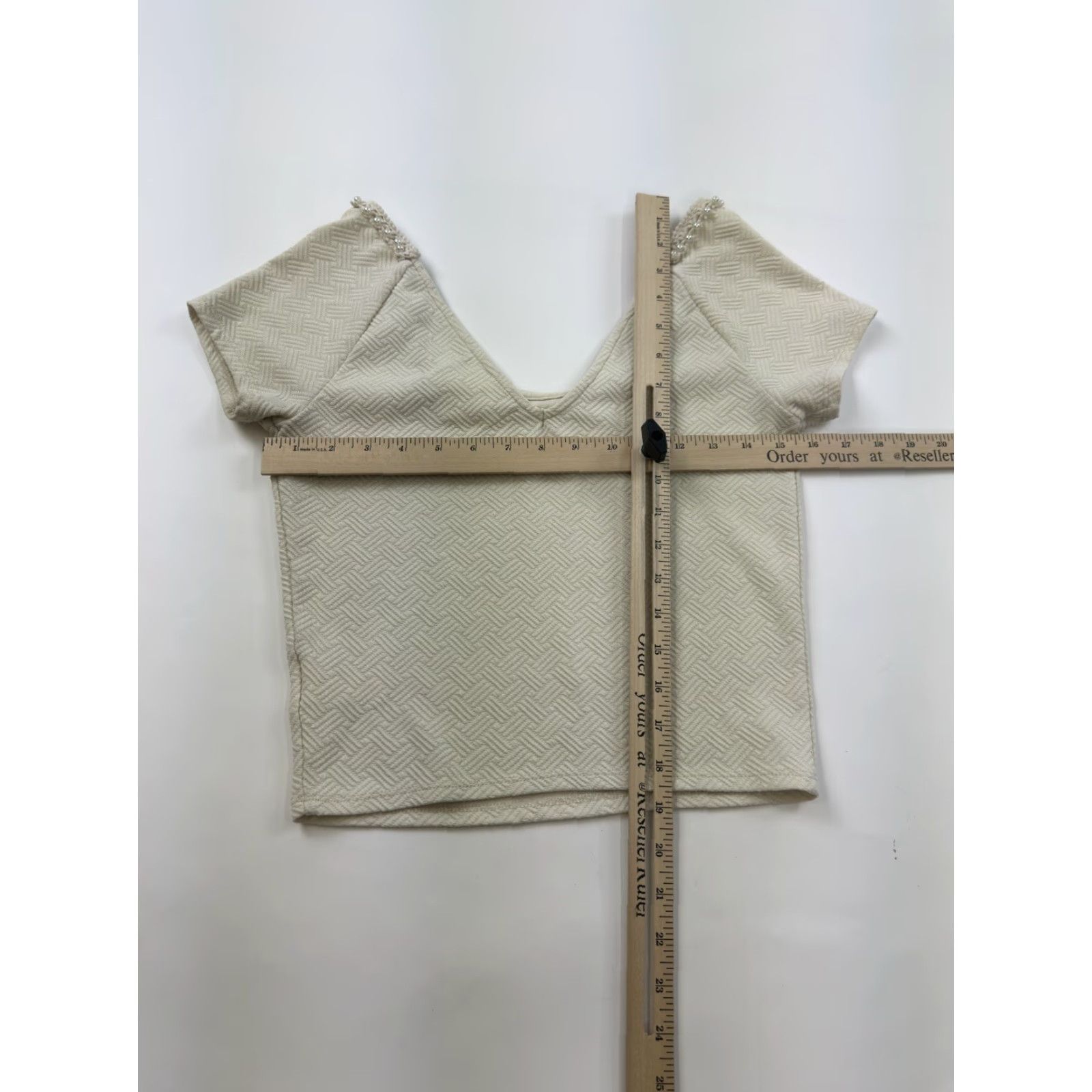 Vintage Coincidence & Chance Crop Top Women's M Beige Ivory Faux Pearl Neckline Cap Sleeve Short Sleeve Cropped Blouse Shirt Mens? No, women. Size M / US 6-8 / IT 42-44 - 5 Thumbnail