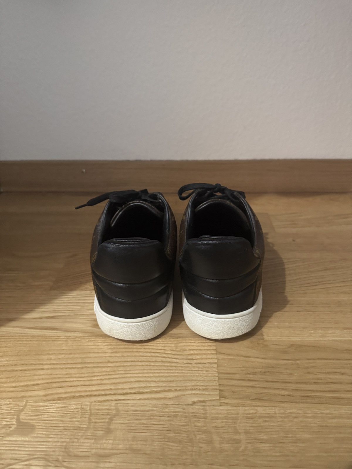 Louis Vuitton Louis Vuitton Sneaker Size US 7 / EU 40 - 4 Thumbnail