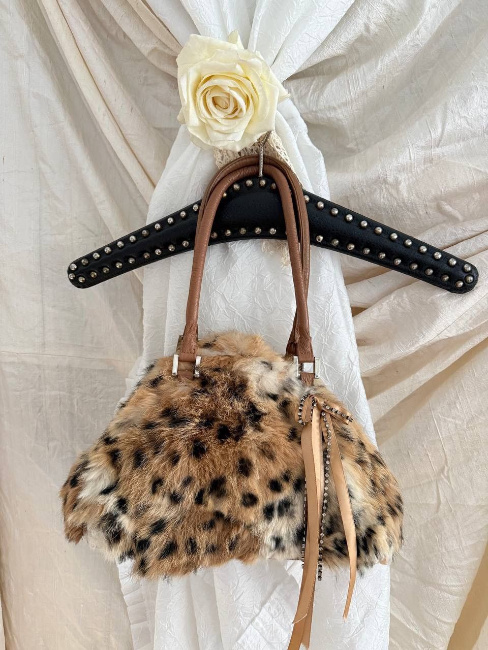 Vintage Vintage leopard beige fur bag Size ONE SIZE - 2 Thumbnail