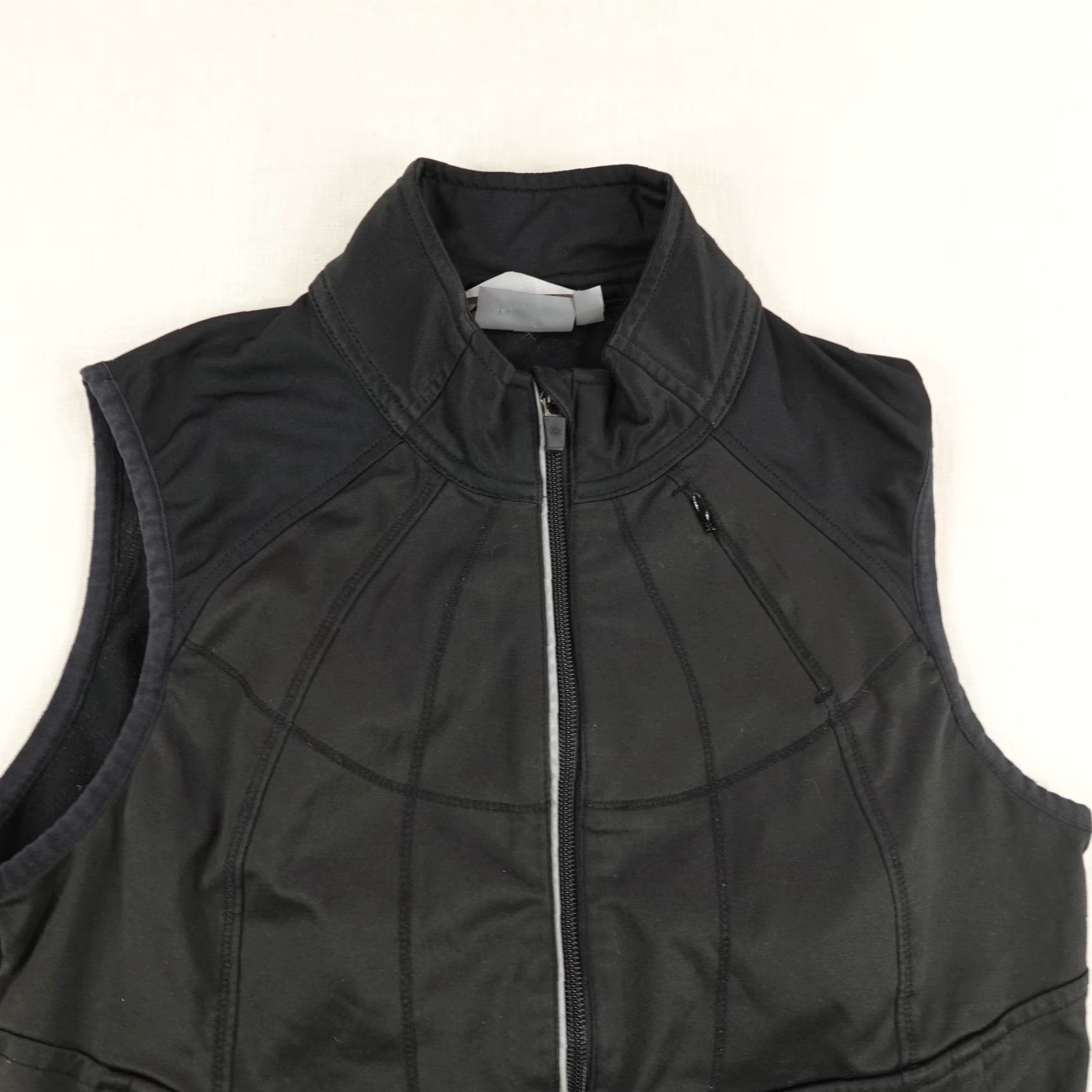 Athleta Athleta Vest Womens Small Full Zip Performance Softshell Sleeveless Flex Running Vest Size S / US 4 / IT 40 - 2 Thumbnail