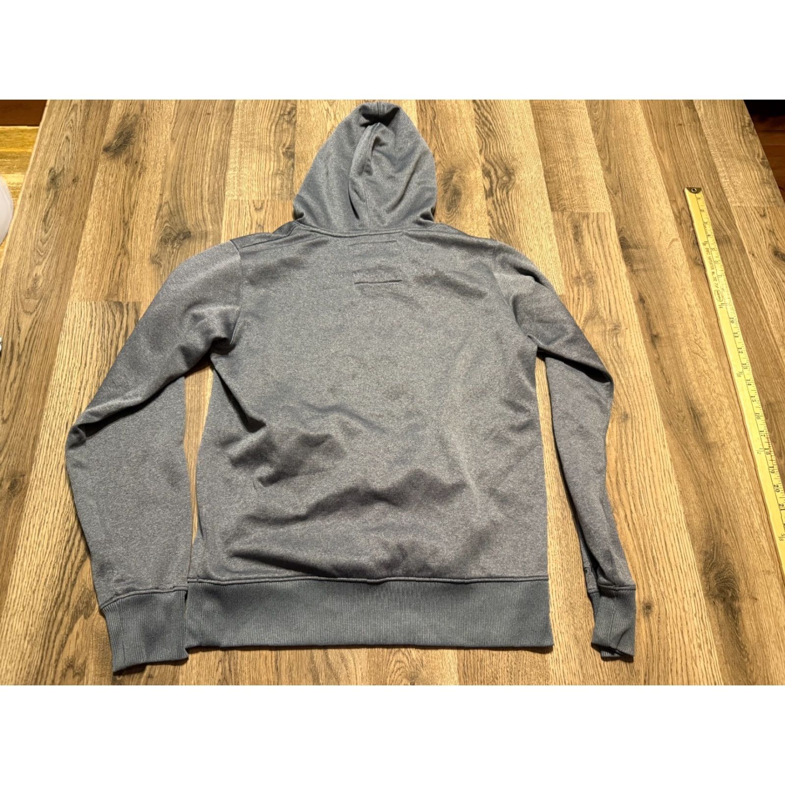 Under Armour Under Armour Sweatshirt Women Size Small Gray Green Purple Semi-Fitted Regular Pullover Casual Modern 90s? Size S / US 4 / IT 40 - 2 Thumbnail