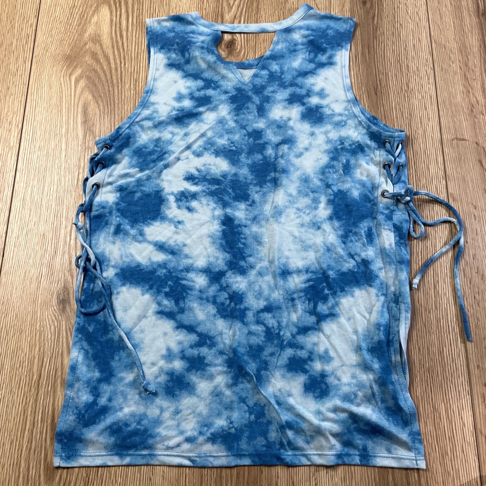 DC Comics DC Comics Wonder Woman Logo Tank Top Shirt Juniors Size M Womens Sleeveless Blue Knit 50% Cotton 50% Polyester Logo Graphic Tee Size M / US 6-8 / IT 42-44 - 5 Thumbnail