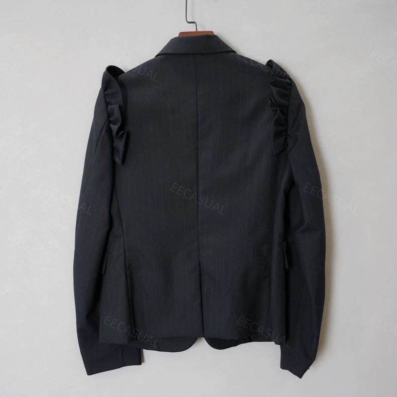 Comme des Garcons Comme Des Garcons Lace Shoulder Wool Blazer Size S / US 4 / IT 40 - 2 Thumbnail