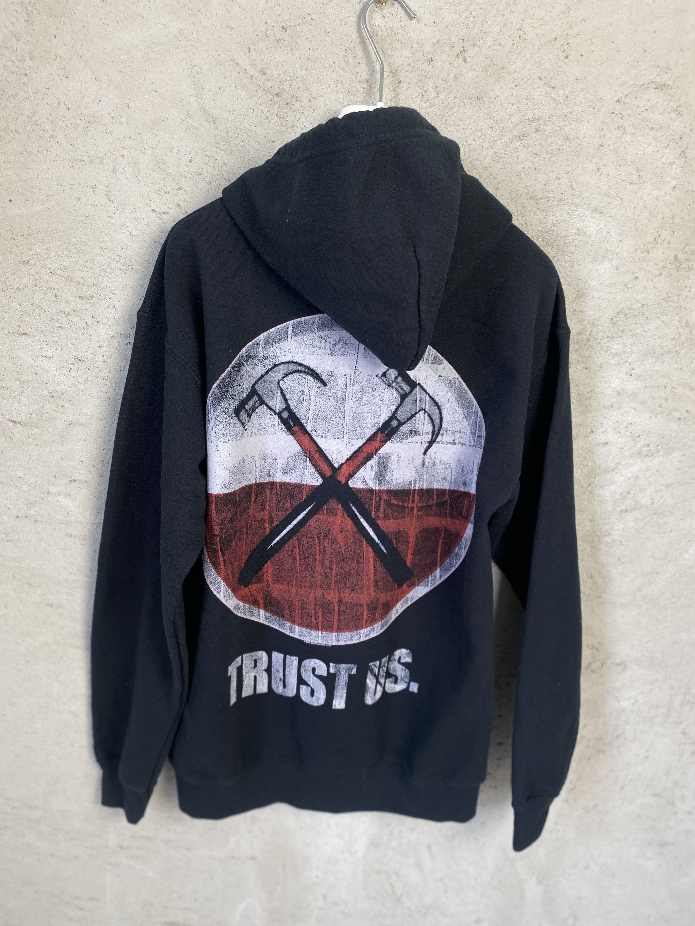 Band Tees Vintage Roger Waters The Wall Trust Us zip-up hoodie band Size US S / EU 44-46 / 1 - 1 Thumbnail