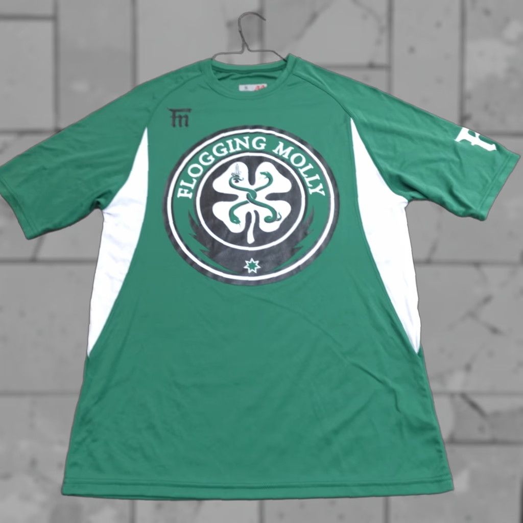 Doublet VINTAGE Flogging Molly Shirt Small Green Double-Sided Irish Shamrock Shirt Mens S Green Double-Sided Shamrock Irish Size US S / EU 44-46 / 1 - 1 Thumbnail