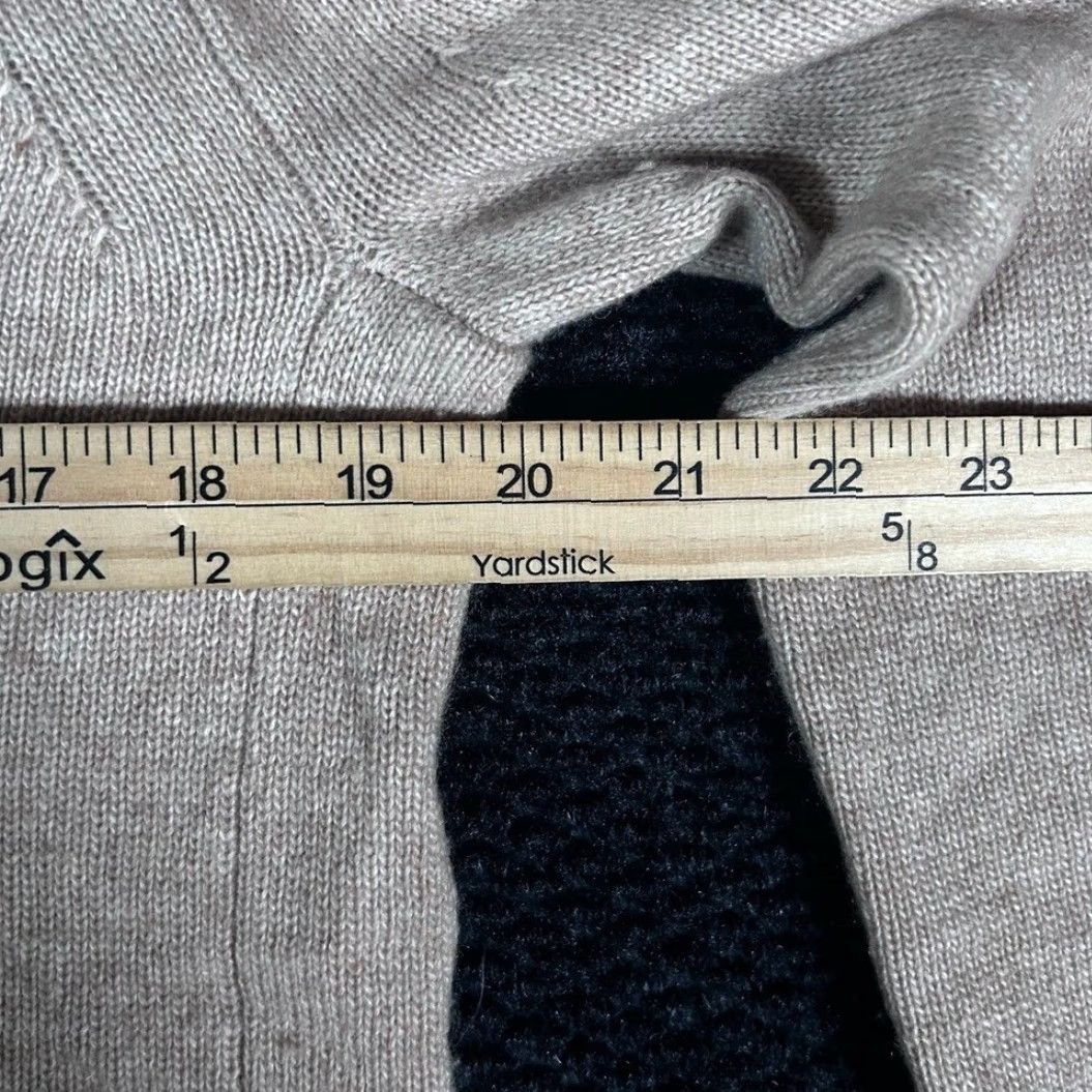 J.Crew J.Crew Womens Beige V-Neck Cashmere Blend Sweater Leather Elbow Patches Small M85 Shirt Women Soft Knit Size S / US 4 / IT 40 - 4 Thumbnail
