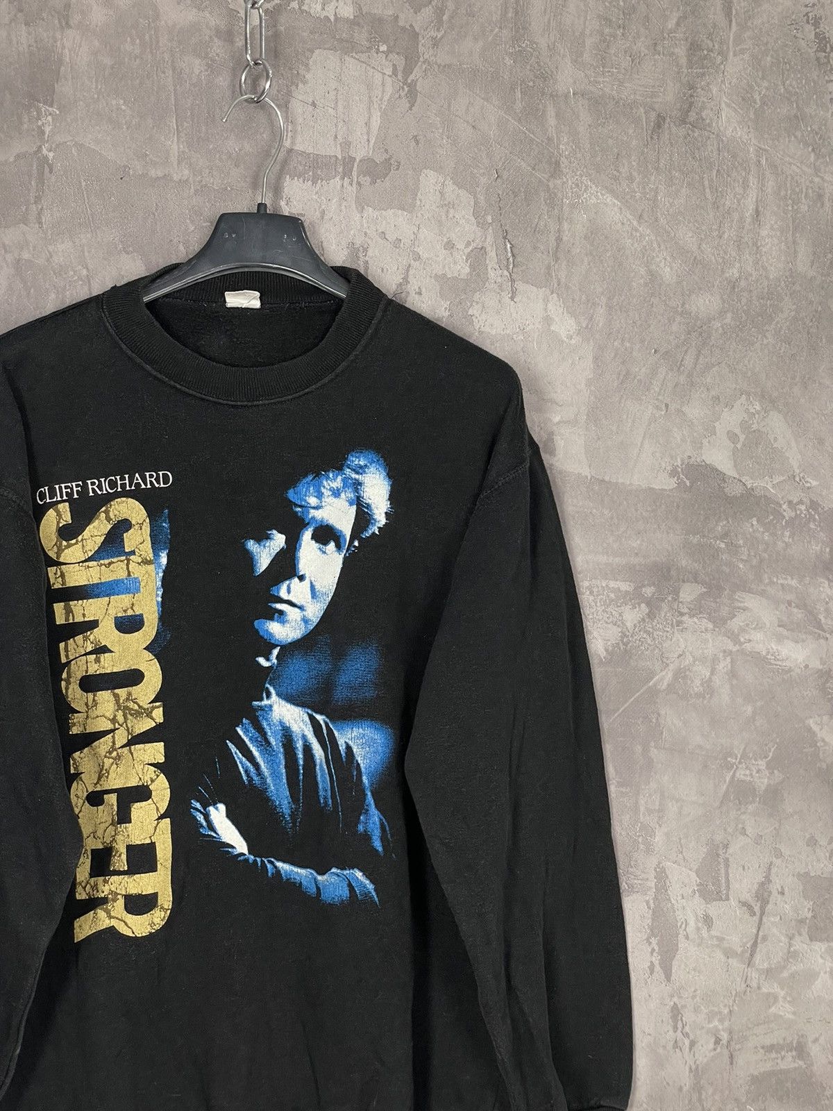 Band Tees × Vintage Cliff Richard Vintage 90s Rare Sweatshirt Size US M / EU 48-50 / 2 - 4 Thumbnail