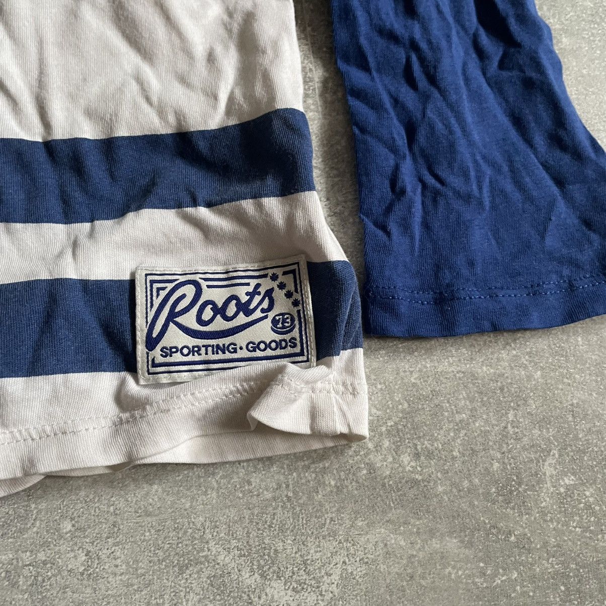 NHL Vintage 90s Toronto Maple Leafs Bulletin AOP NHL Tee shirt Size US S / EU 44-46 / 1 - 5 Thumbnail