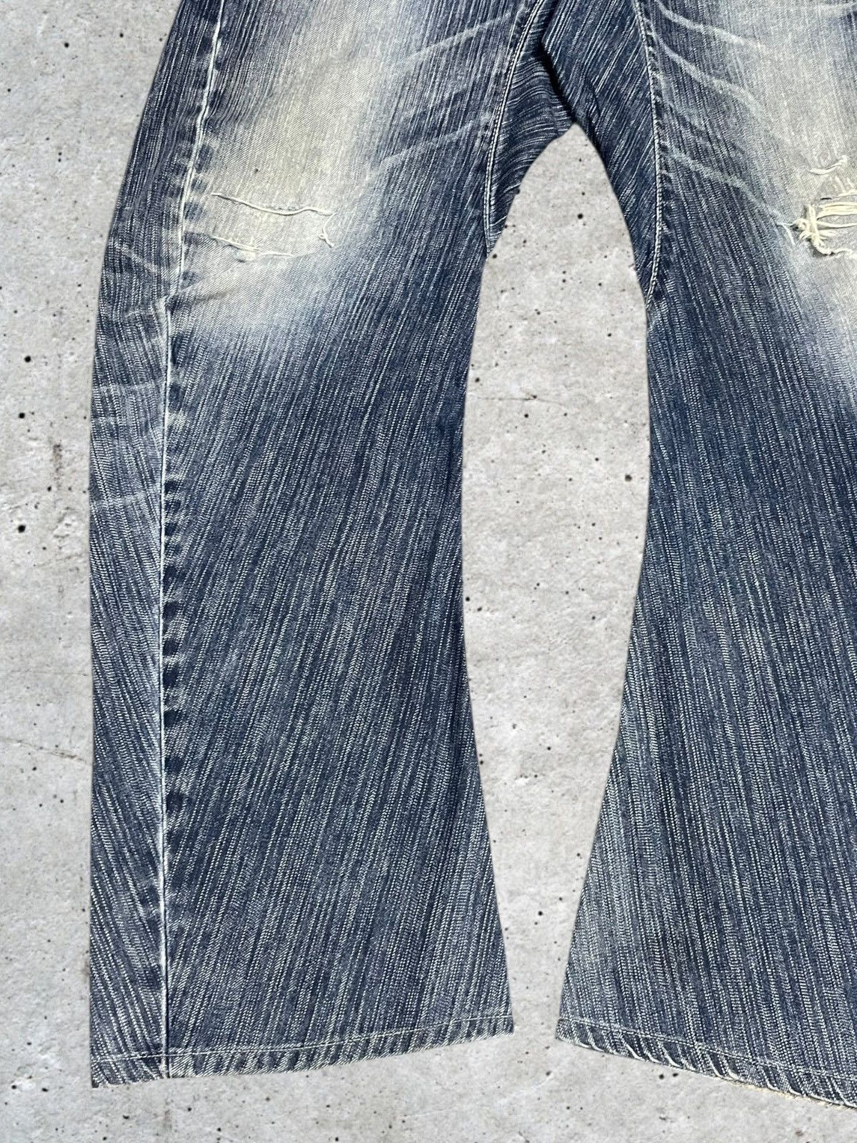 Edwin Vtg Edwin Twisted Loose Ripped Blue Wash Buckle Back Jeans Size US 31 - 4 Thumbnail