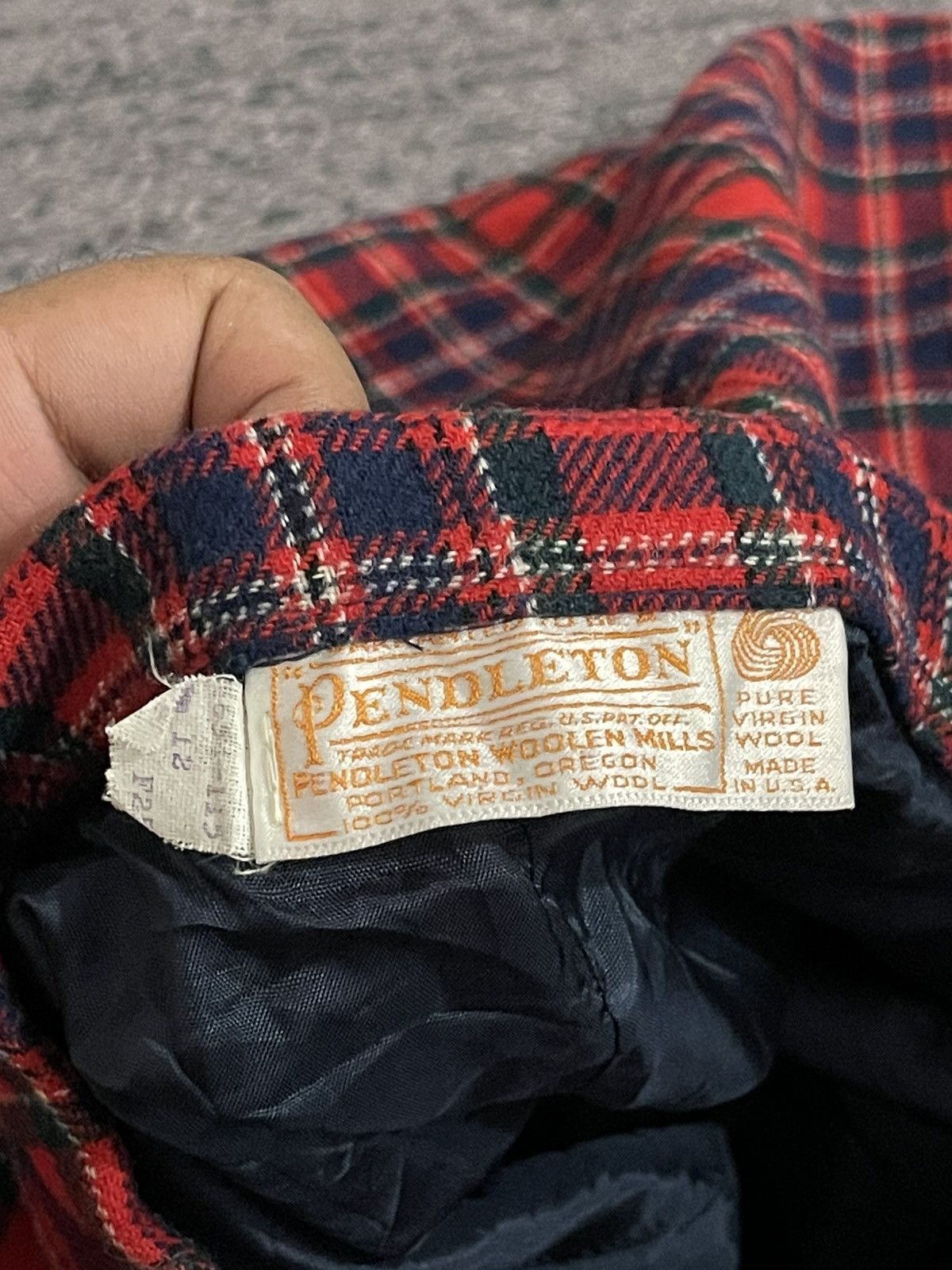 Pendleton × Vintage Vintage Pendleton Wool Plaid Skirt Made Usa Size 28" / US 6 / IT 42 - 8 Thumbnail