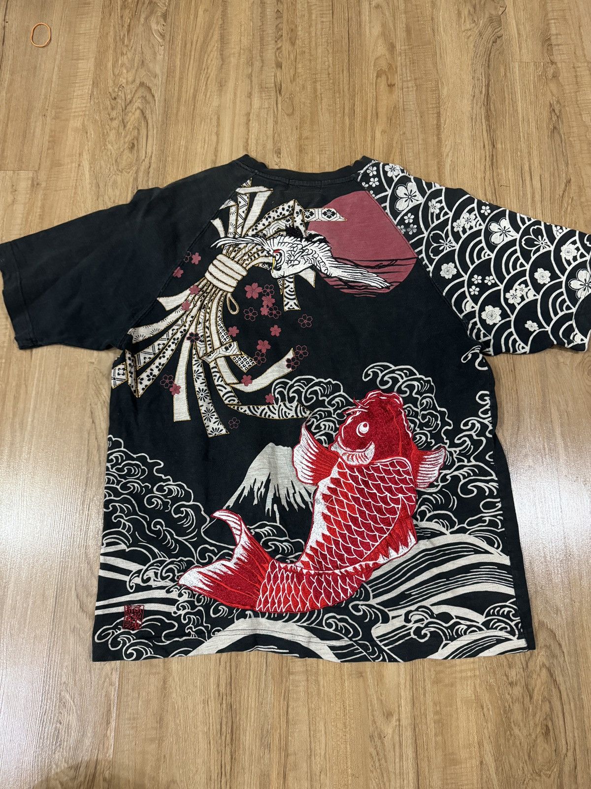 Other VINTAGE SUKAJAN KOI FISHT TSHIRT Size US M / EU 48-50 / 2 - 5 Thumbnail