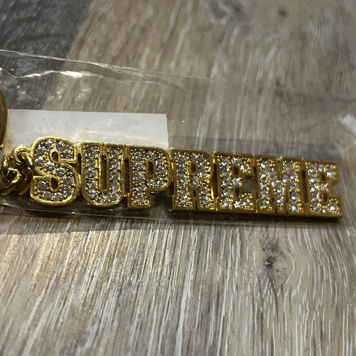 Supreme Supreme Block Logo Keychain Gold Size ONE SIZE - 8 Thumbnail