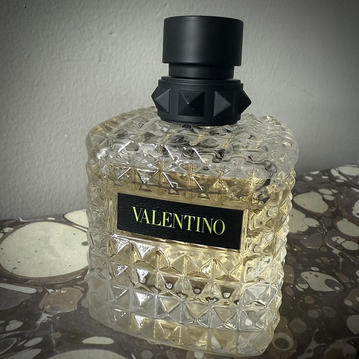 Valentino Valentino Donna born in Roma yellow dream eau de parfum Size ONE SIZE - 5 Thumbnail