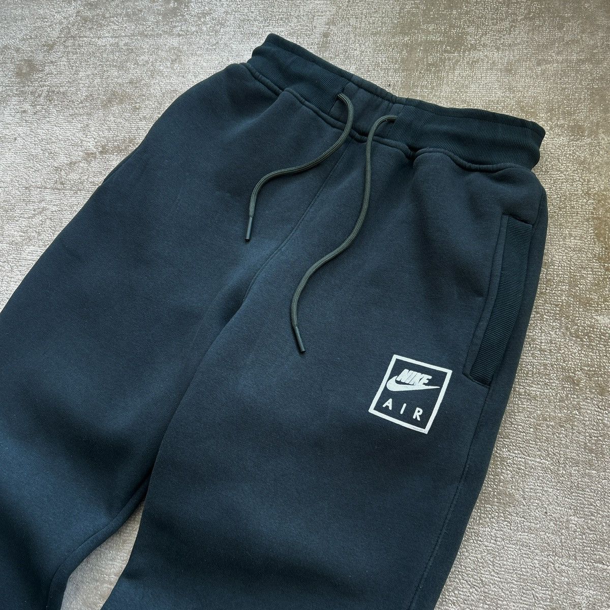 Nike Nike Air Baggy Black Sweatpants Size US 34 / EU 50 - 2 Thumbnail