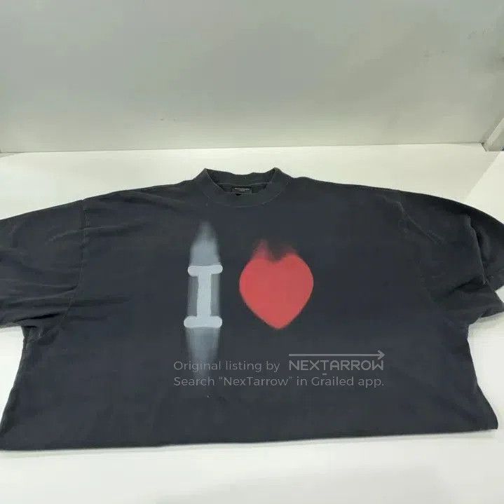 Balenciaga Balenciaga I Heart Print Short Sleeve T. Size US S / EU 44-46 / 1 - 2 Thumbnail