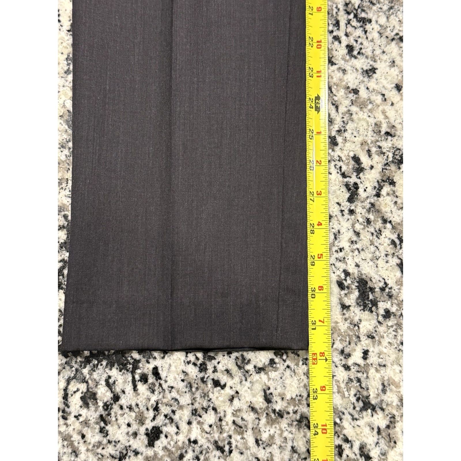Jos. A. Bank Jos. A. Bank Traveler Pants Dress Pants Slim Fit 30x31.5 Wool Charcoal Gray Flat Front Moisture Wicking Climate Control Mens Size US 30 / EU 46 - 2 Thumbnail