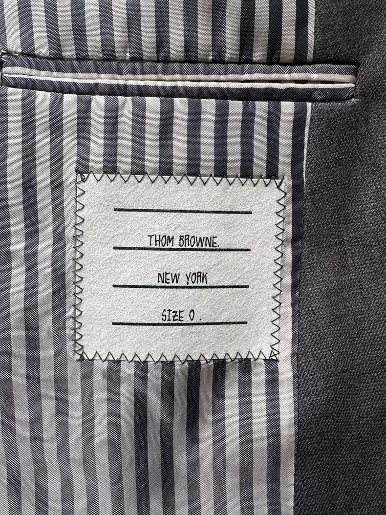Thom Browne Thom Browne Size 0 Classic mid-gray suit 2503-Nextarrow Size 38R - 3 Thumbnail