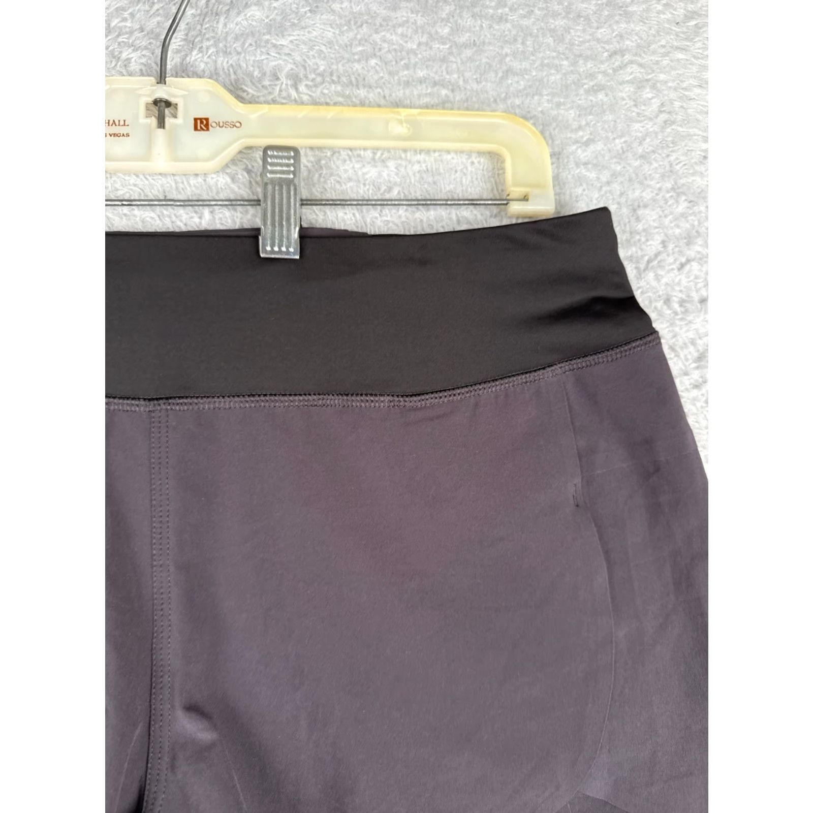Patagonia Patagonia Shorts Womens Medium Black Elastic Sweat Rear Pocket Run Running 34x4 Size 32" / US 10 / IT 46 - 5 Thumbnail