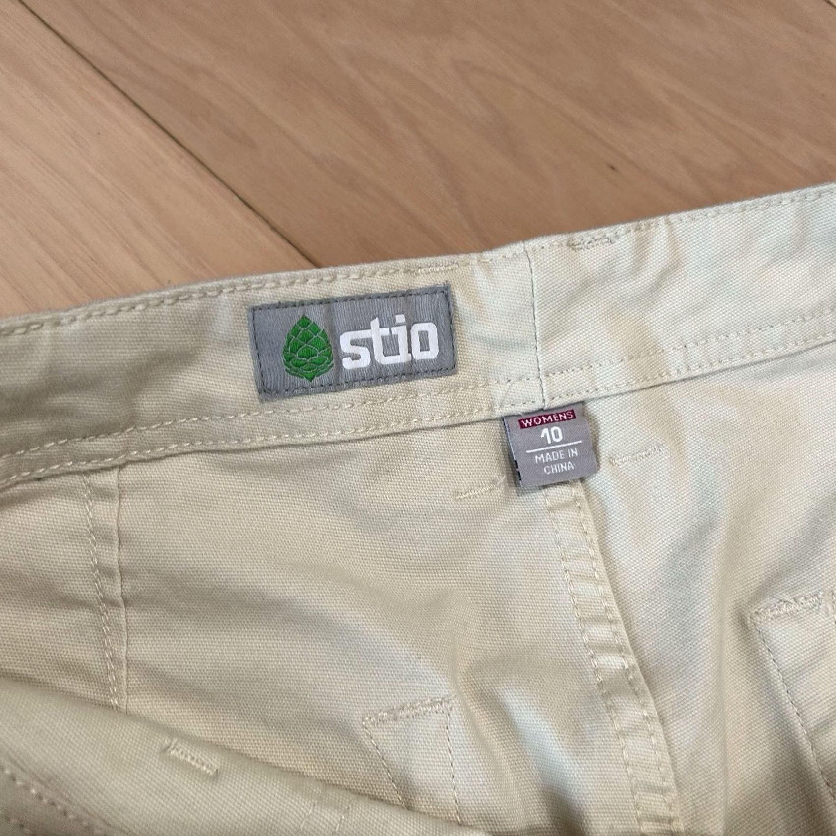 Vintage Stio Utility Patch Pocket Twill Pant Womens 10 Tan Straight Leg Flat Front Zip Button Size 32" / US 10 / IT 46 - 6 Thumbnail
