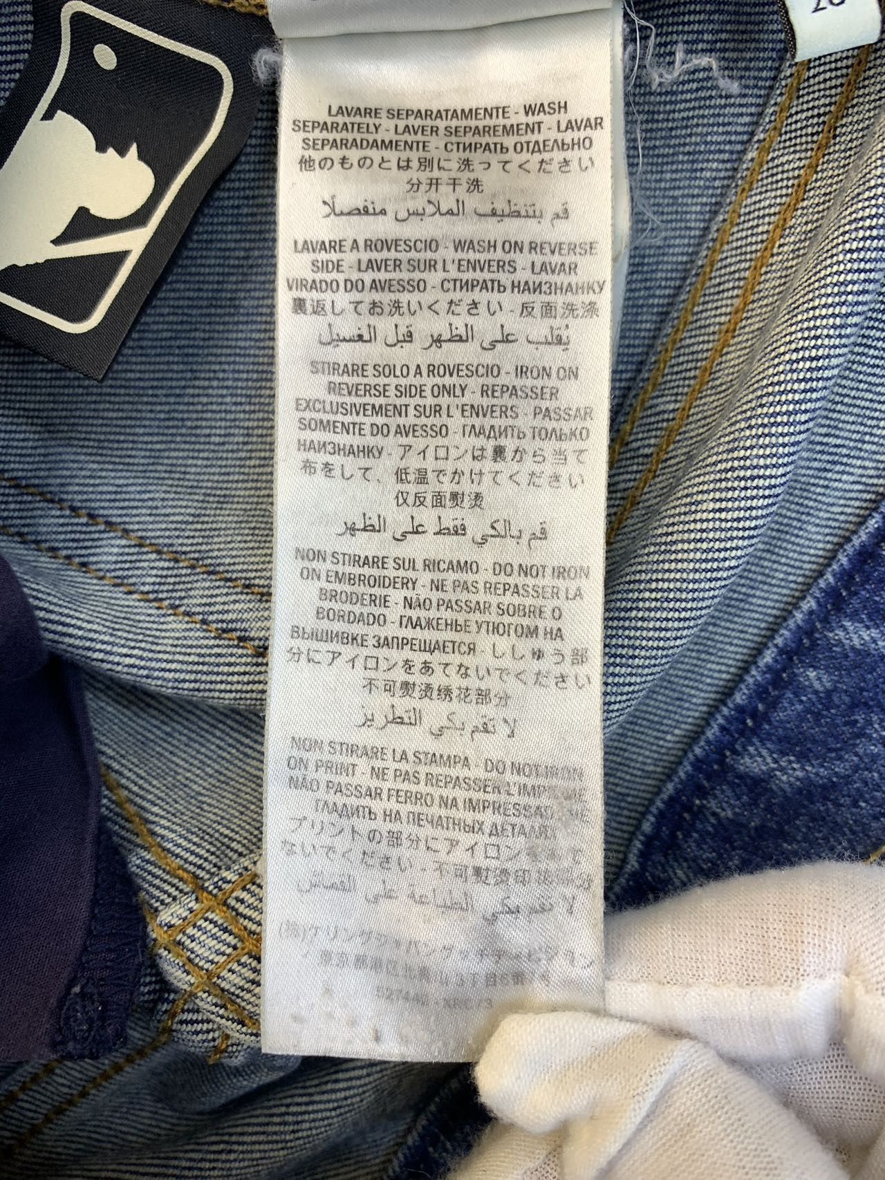 Gucci Gucci Blue Washed Vintage Cotton Denim Pants K26WX Size 28" / US 6 / IT 42 - 7 Thumbnail
