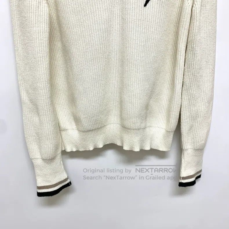 Louis Vuitton Louis Vuitton Contrasting V-neck jacquard knit sweater Size US S / EU 44-46 / 1 - 6 Thumbnail