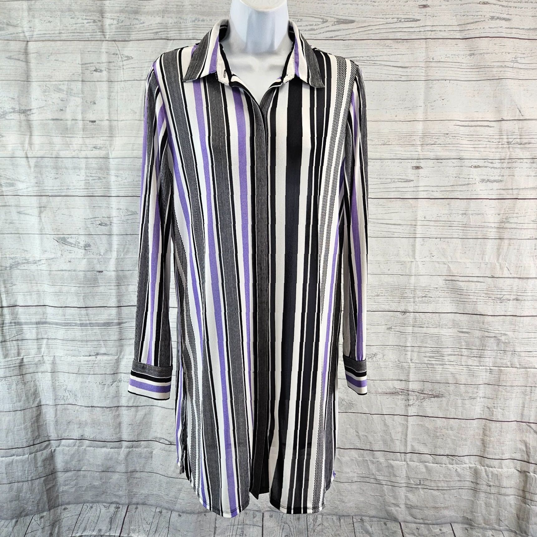 Vintage Chico's Travelers Button-Up Tunic Womens Small Purple Black Semi Sheer VINTAGE? Size S / US 4 / IT 40 - 2 Thumbnail