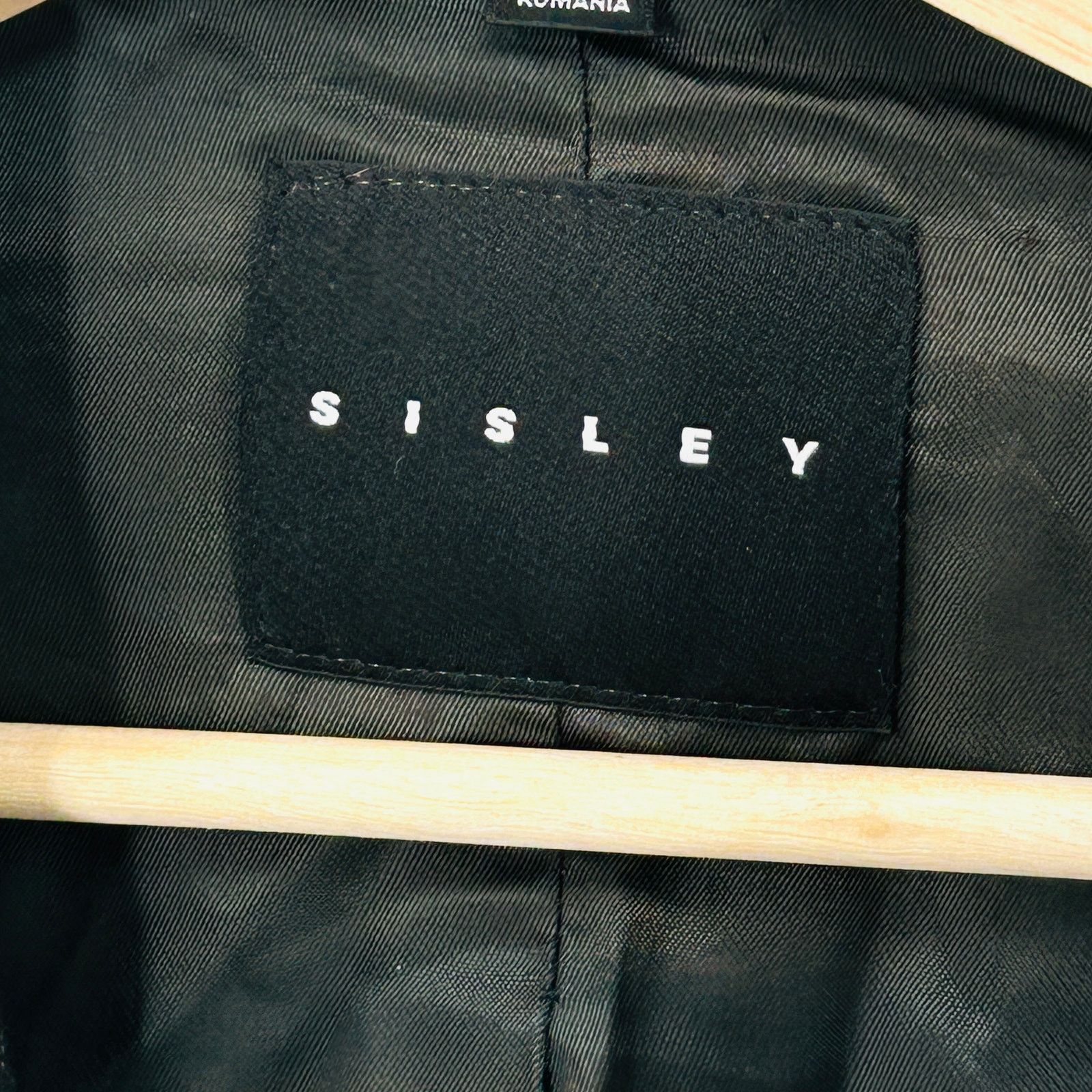 Sisley Y2K Black Pinstripe Two-Button Minimalist Blazer Jacket Size 40R - 5 Thumbnail
