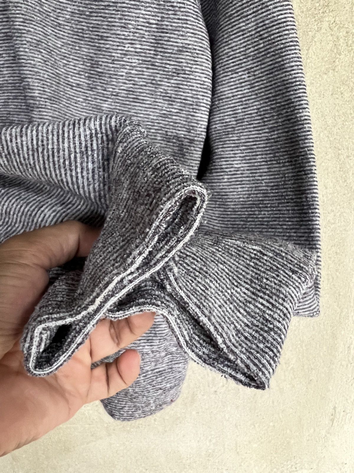 Gianni Valentino × Valentino Vintage Gianni Valentino Small Logo Sweatshirt Size US S / EU 44-46 / 1 - 6 Thumbnail