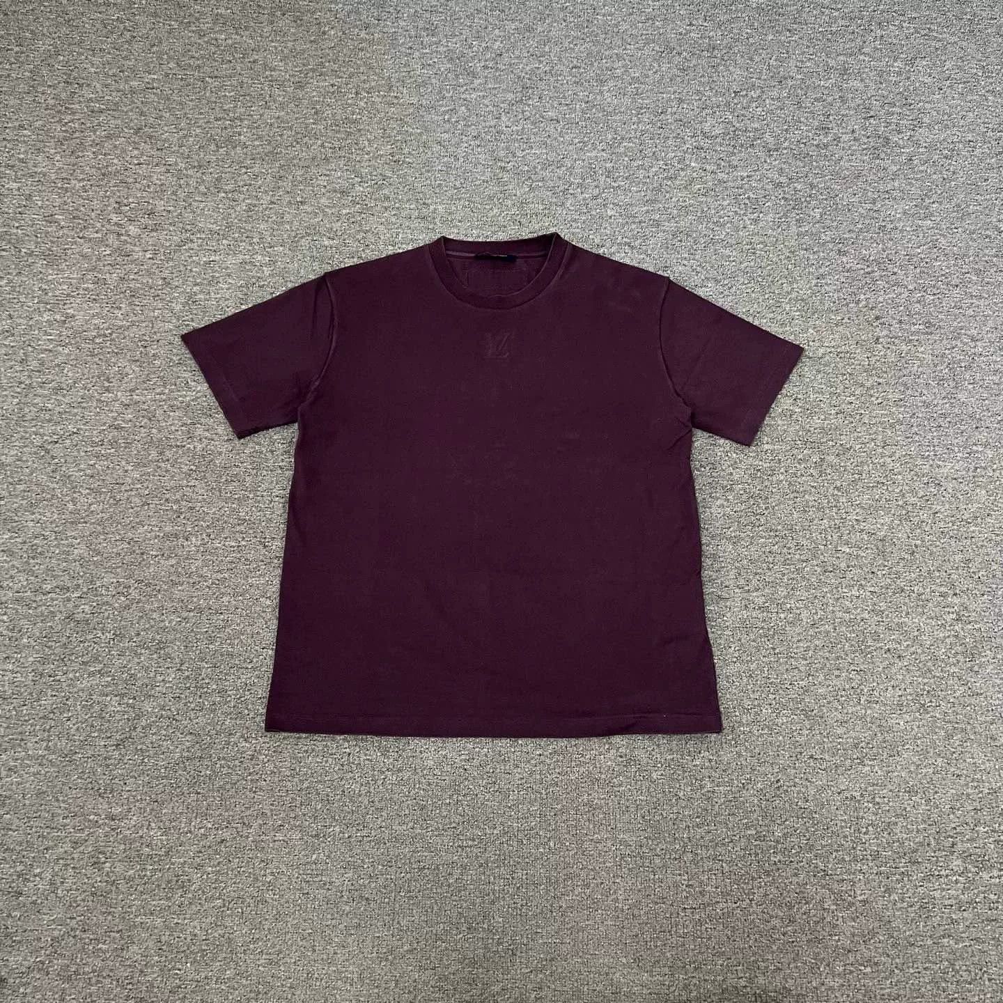 Louis Vuitton Louis Vuitton LV Logo Short Sleeve T-Shirt L Size US L / EU 52-54 / 3 - 1 Thumbnail