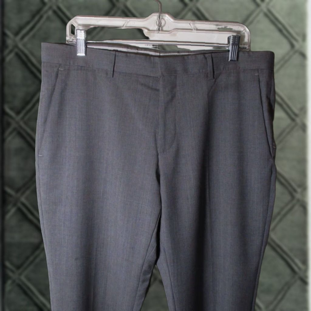 Hugo Boss HUGO BOSS Gray 100% Wool Flat Dress Pants 34W-31L Mens Flat Front Pocket 5-Pocket Dry Clean Only - Regular Fit Size US 34 / EU 50 - 1 Thumbnail