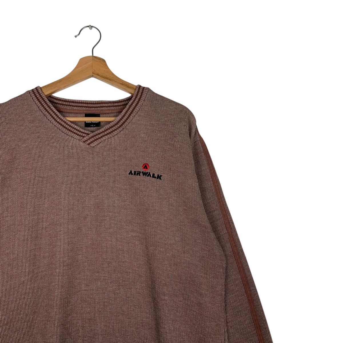Airwalk AIRWALK Embroidery Small Logo Sweatshirt #1449-C65 Size US L / EU 52-54 / 3 - 5 Thumbnail