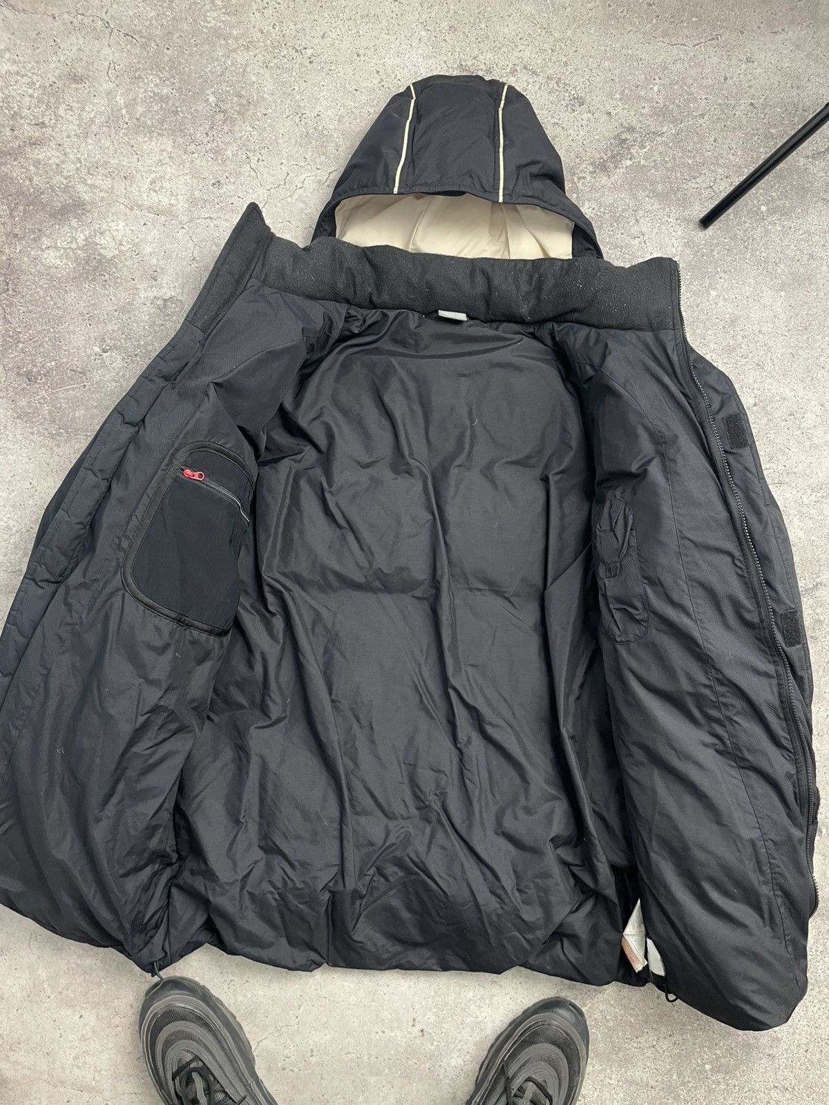 Nike × Vintage Vintage Nike Puffer Jacket 00s Mini Swoosh Y2K Rap Size US L / EU 52-54 / 3 - 6 Thumbnail