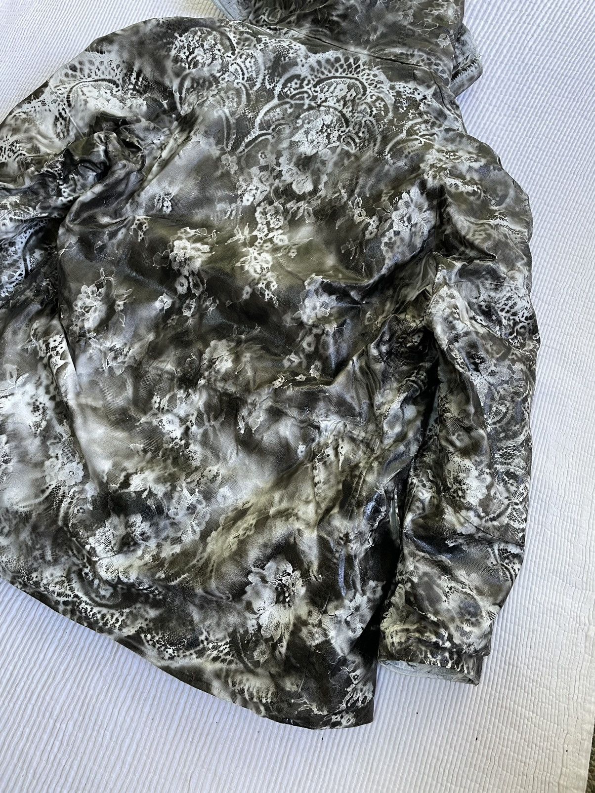 Handmade Heavy Parka in Floral Noir Size US L / EU 52-54 / 3 - 11 Thumbnail
