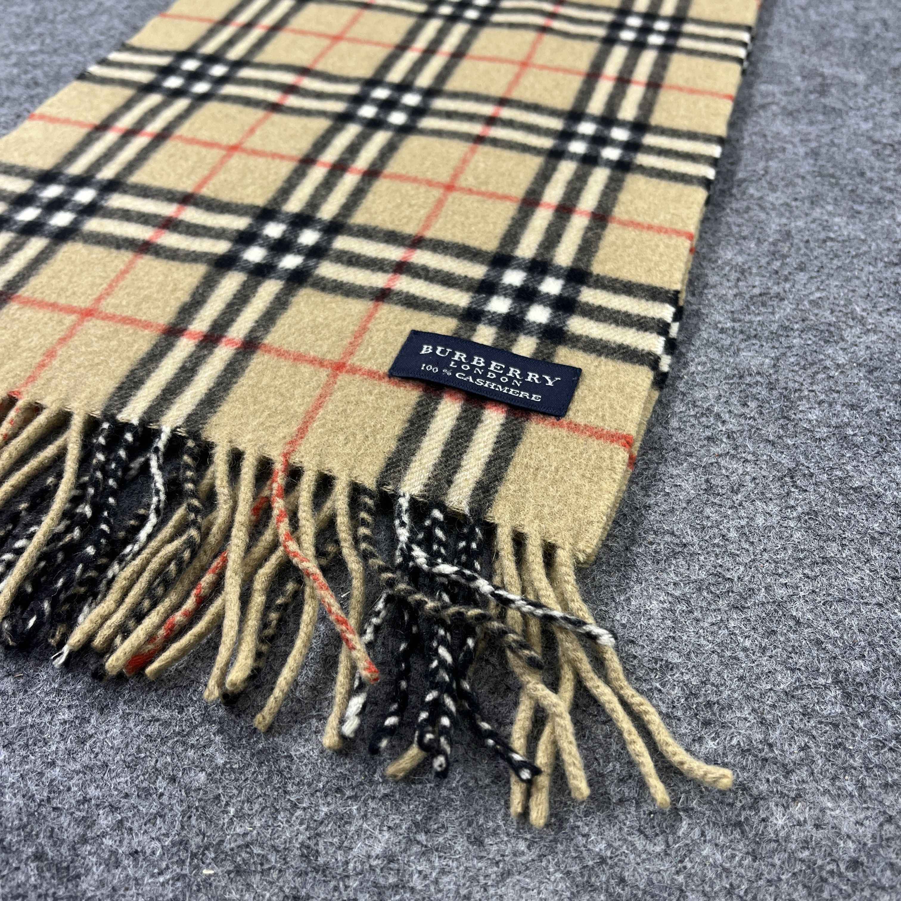 Burberry Burberry Scarf / Muffler / Neckwear T1537 Size ONE SIZE - 6 Thumbnail