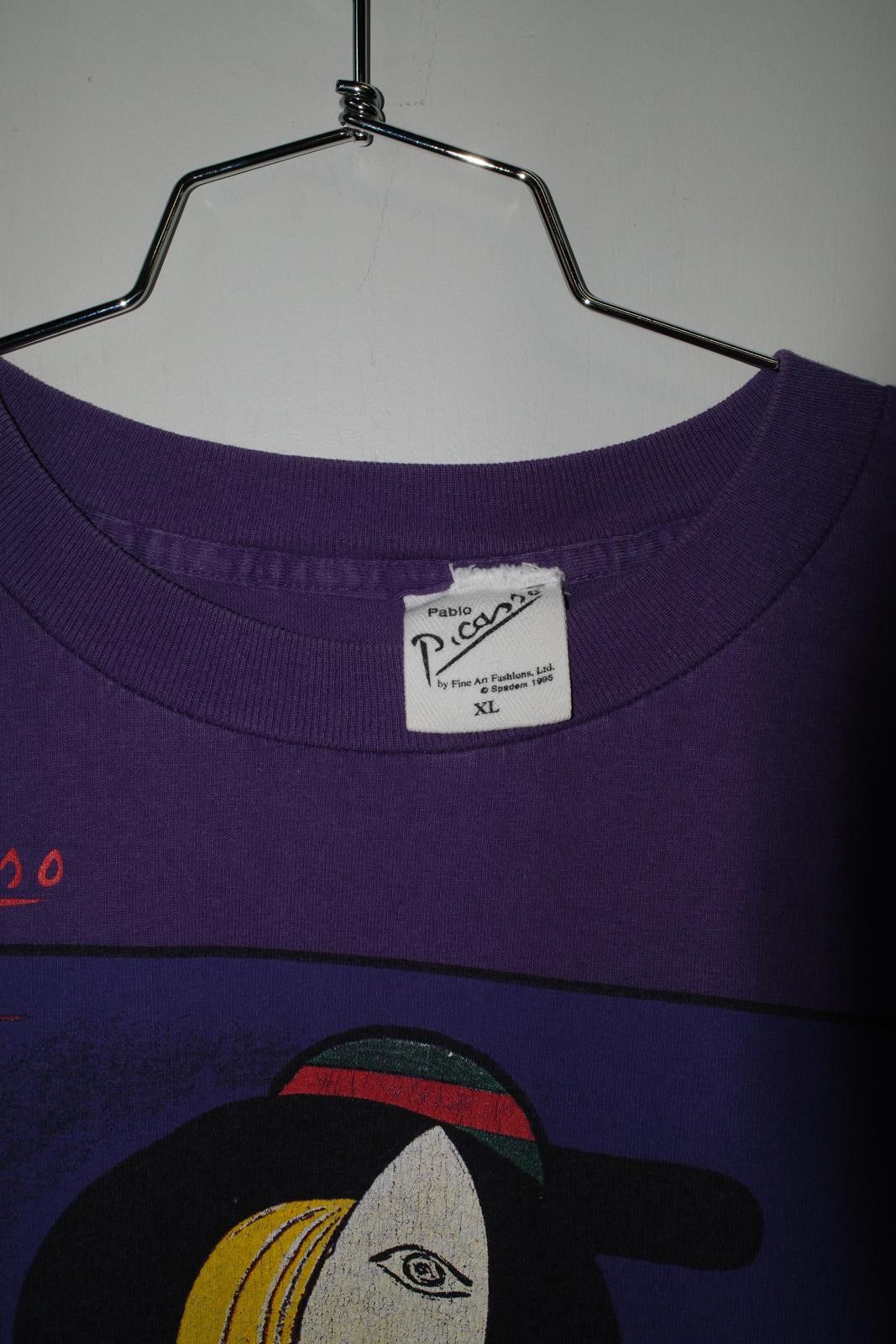 Vintage 95' Pablo Picasso Seated Women Wristwatch T-Shirt Size ONE SIZE - 4 Thumbnail