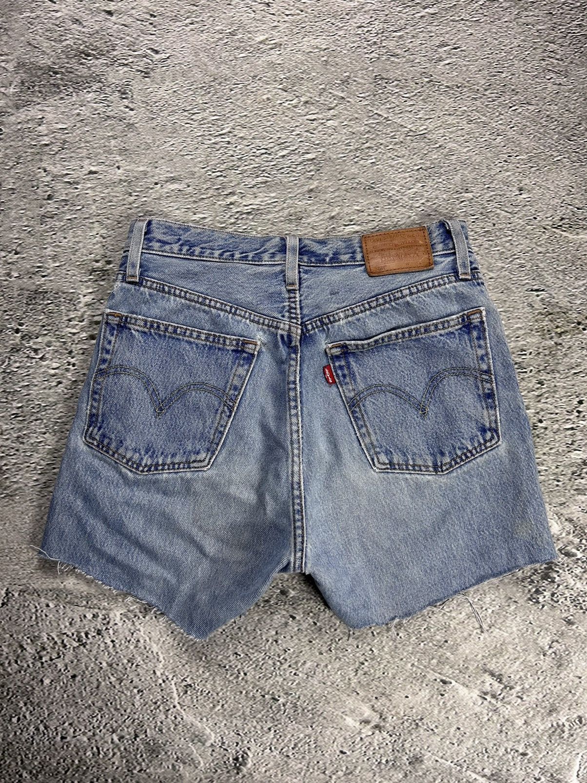 Levi's Levi’s denim shorts mini blue Y2K jorts Size 25" / US 0 / IT 36 - 1 Thumbnail